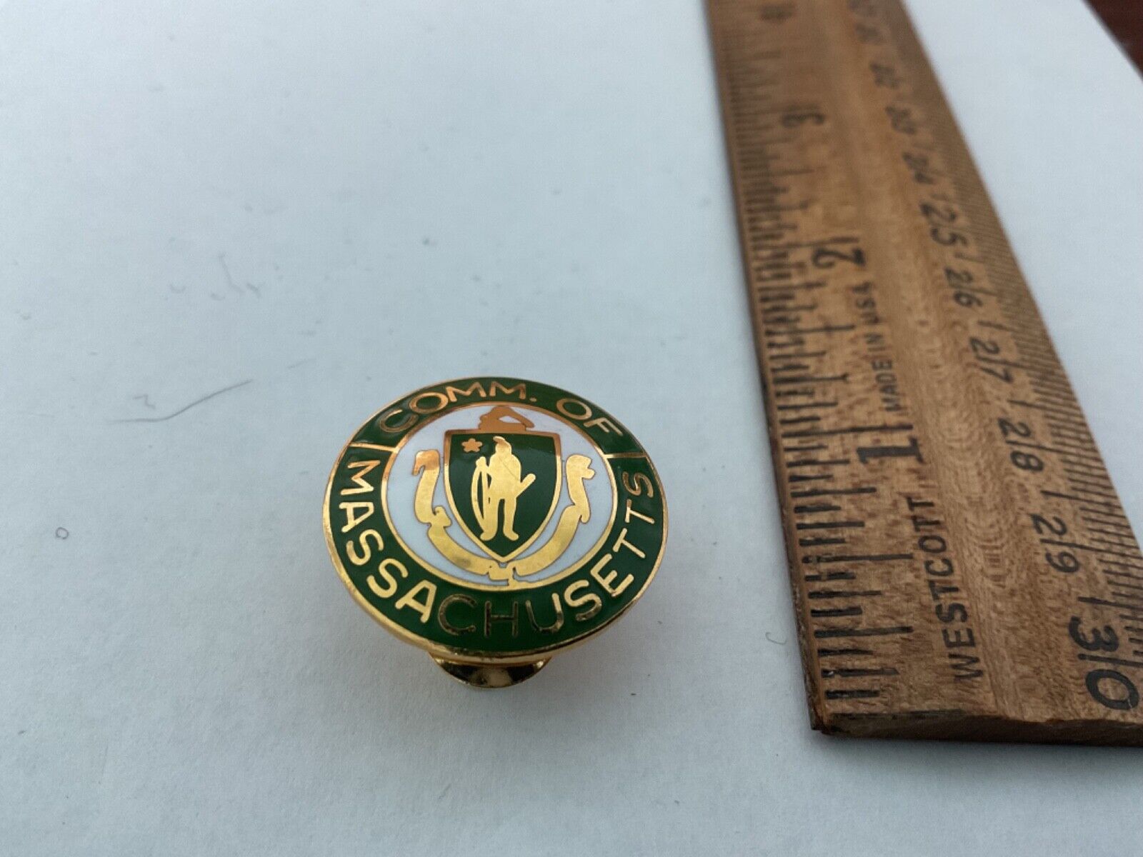 Massachusetts State Collar Seal collectable enamel Green and gold 2 better backs