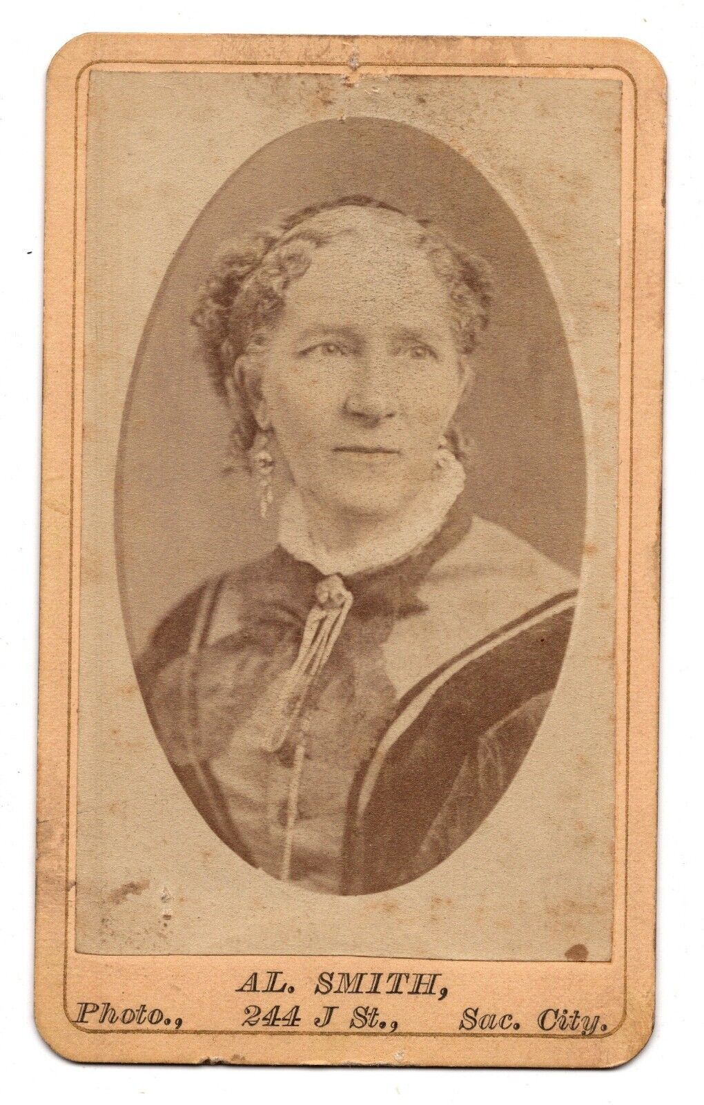 ANTIQUE CDV C. 1870s AL. SMITH ODLER LADY IN FANCY DRESS SACREMENTO CALIFORNIA