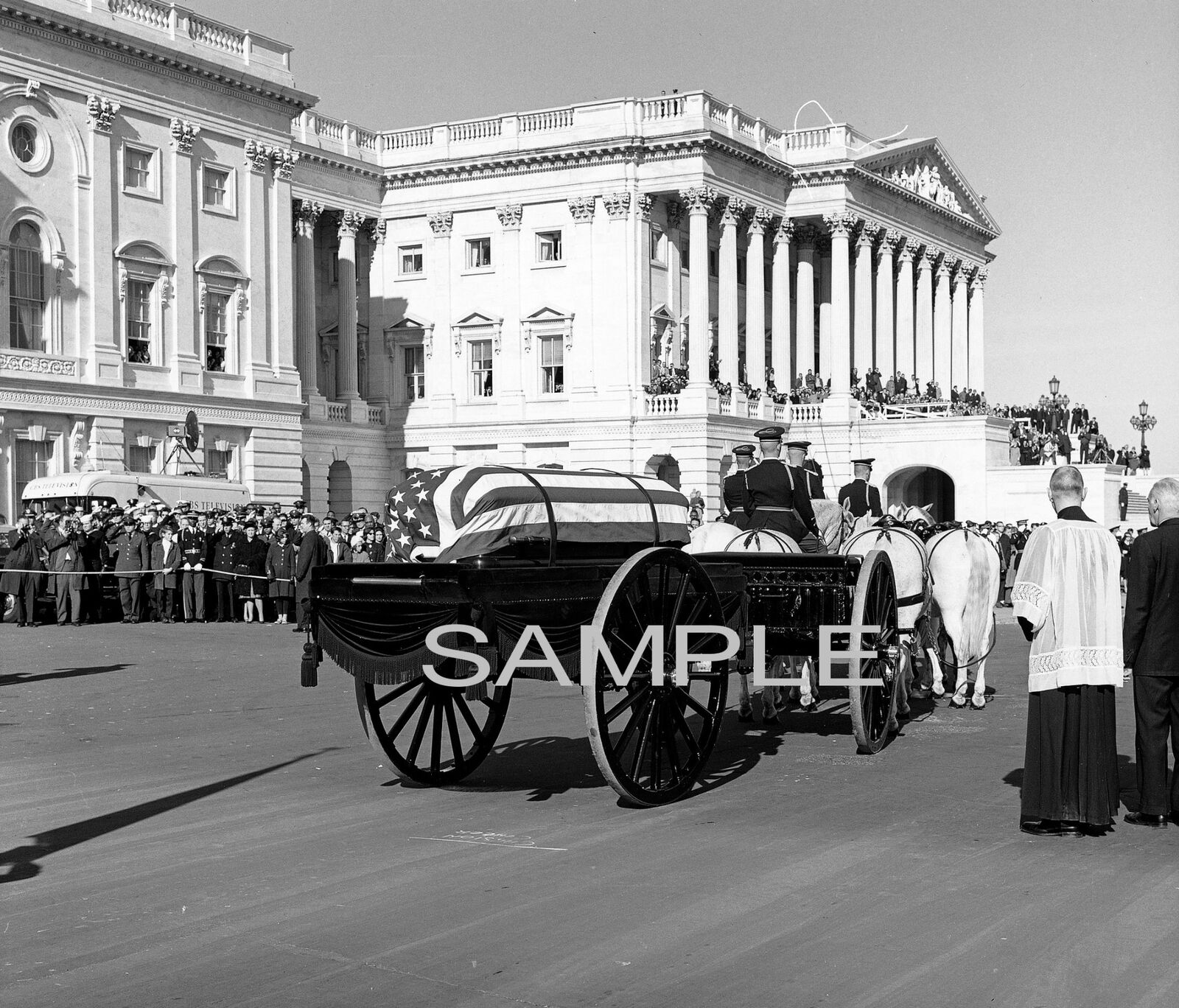 JOHN F KENNEDY FUNERAL PROCESSION Leaving the Capital PHOTO  (158-y}