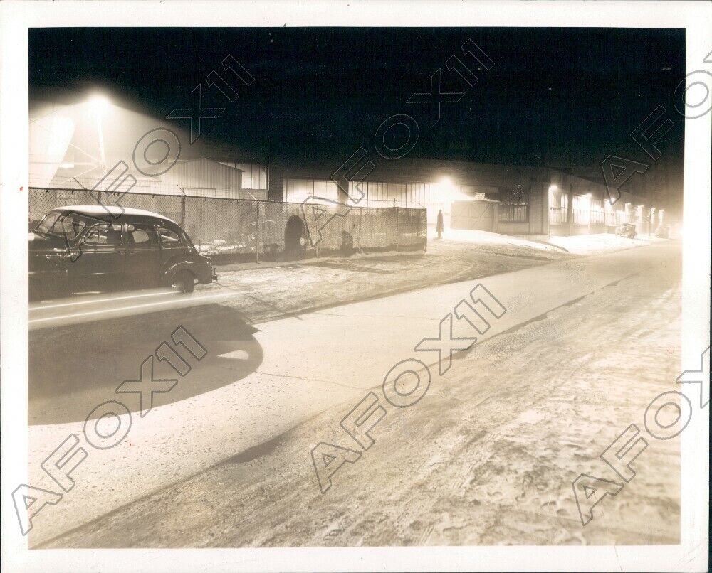 1941 Cleveland Ohio National Acme Company Floodlighted Automobiles Press Photo