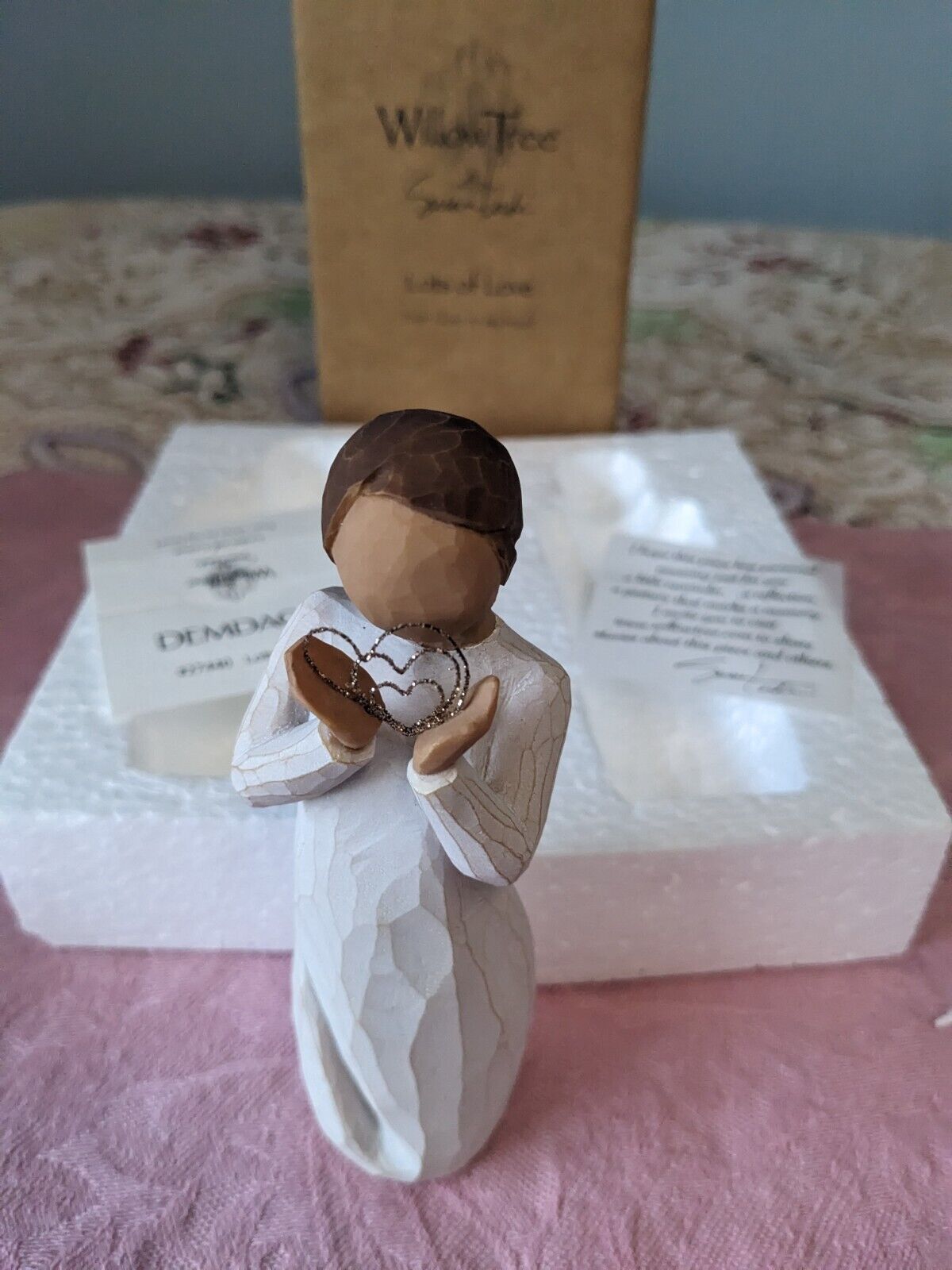 Willow Tree Lots of Love 2014 Hand-Painted Figurine by Susan Lordi w/ Box