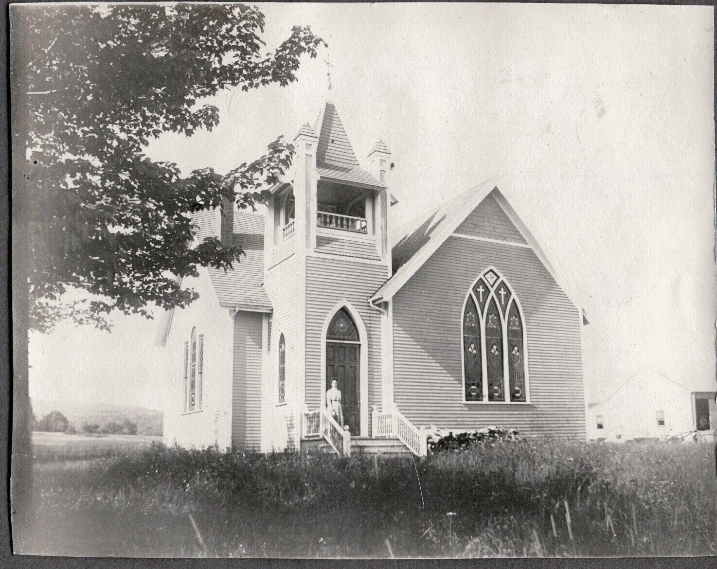 VINTAGE PHOTOGRAPH 1909 RELIGION GIRL CHURCH STAINED GLASS CAMDEN MAINE PHOTO