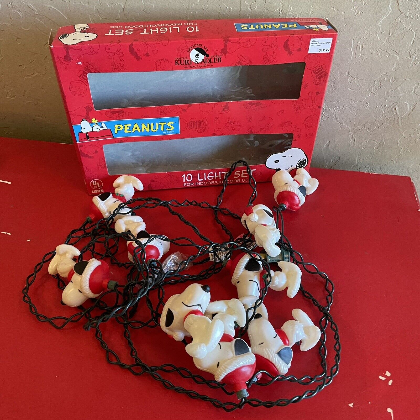 Vintage Kurt Adler Peanuts Snoopy Christmas 10 Light Set Santa Hat 3\