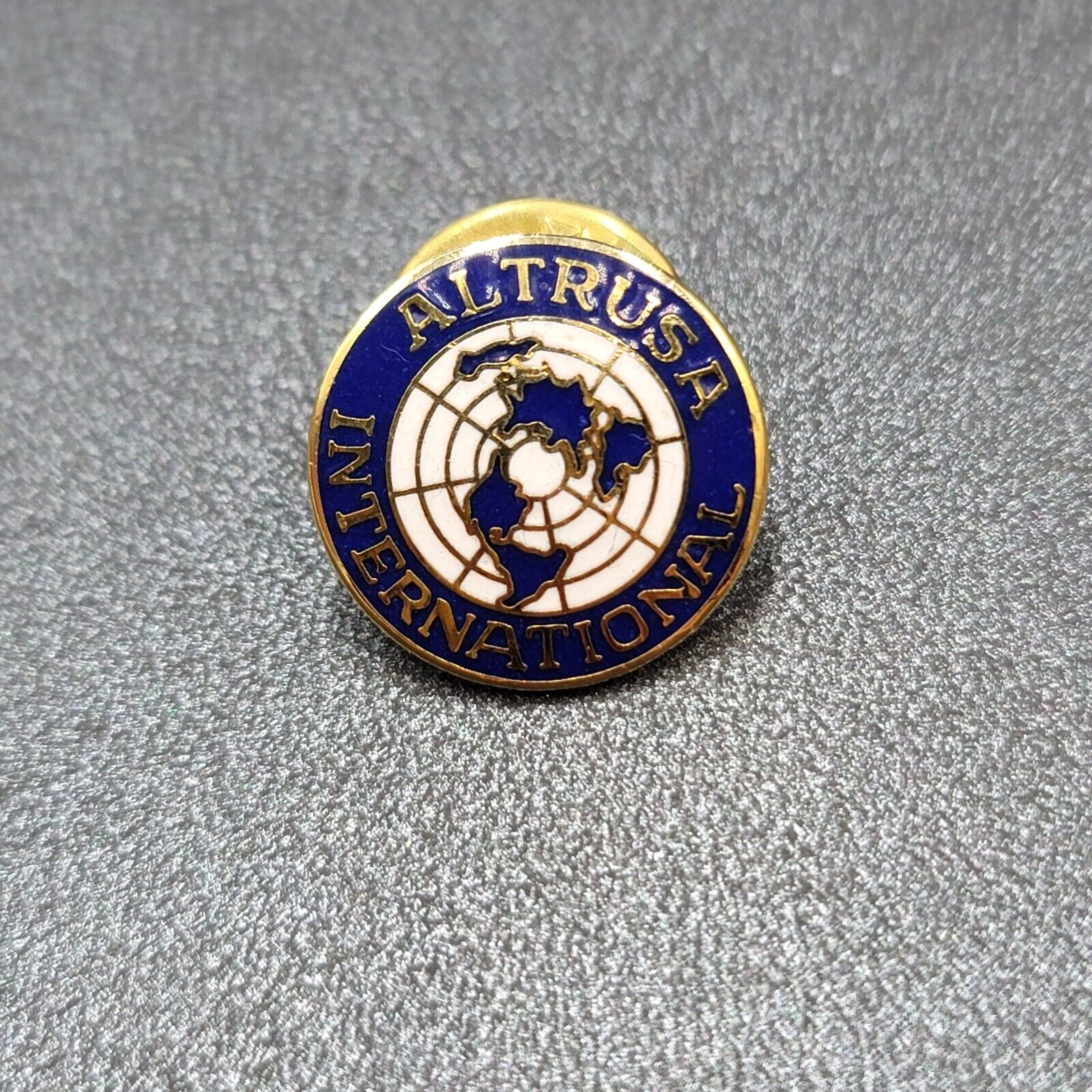 Vintage Altrusa International Club Community Service Pin