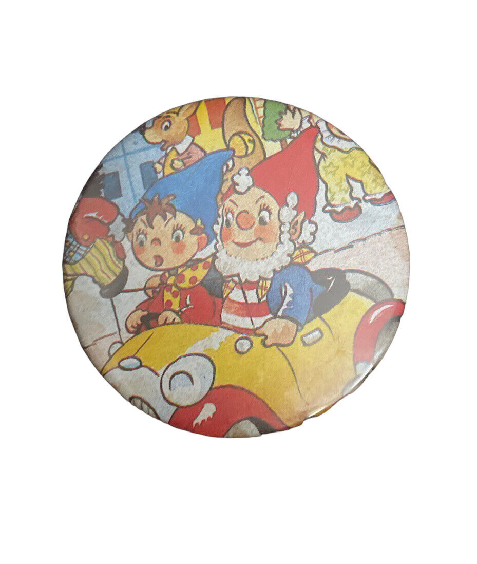 Promotional pin badge Cartoon Toytown Noddy and Big Ears In his car