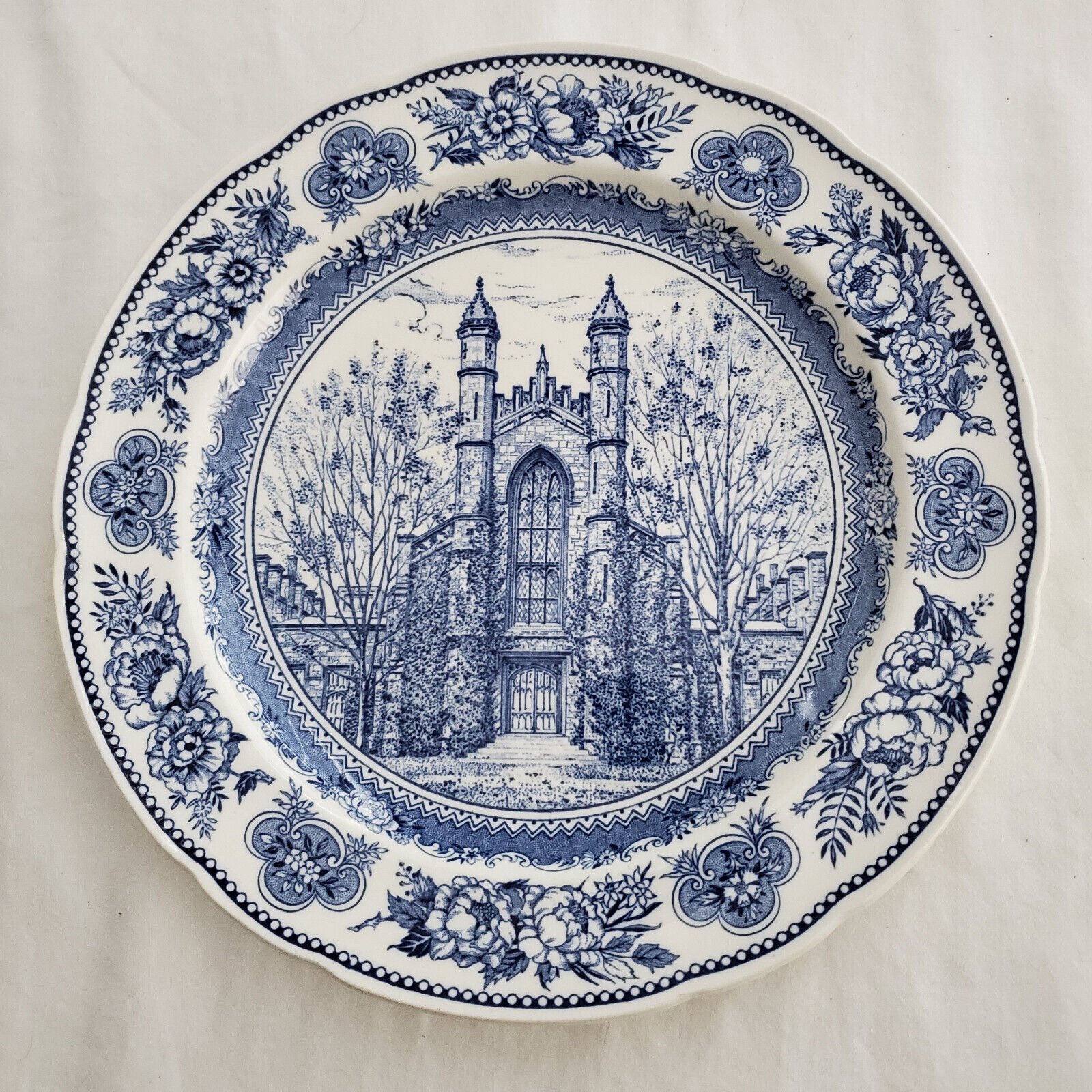 Yale University Rare Wedgwood 1931 Commemorative Plate - Old Library 1844