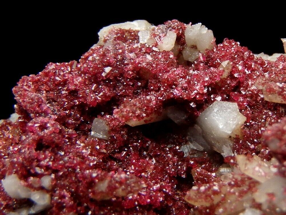 ROSELITE dark pink crystals  ++++ MOROCCO - Bou Azzer - Aghbar Mine /pg492