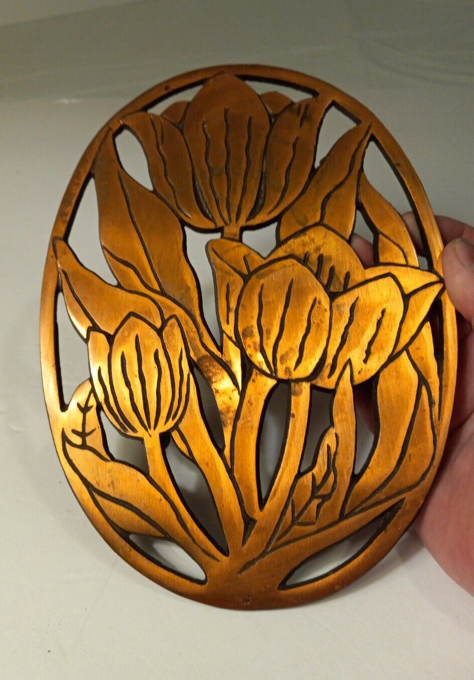 Vtg Polished Brass Tulip Floral Relief Trivet Quality Retro Pan Rest Holder