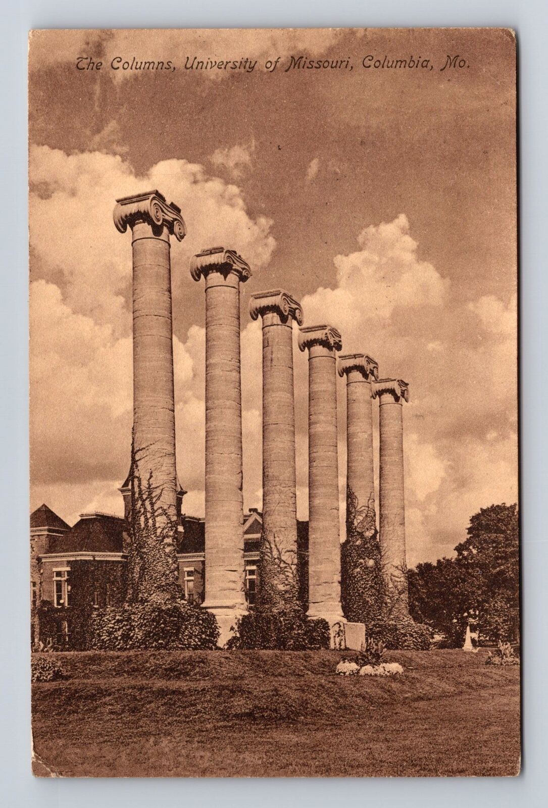 Columbia MO-Missouri, The Columns University Of Missouri, Vintage Postcard