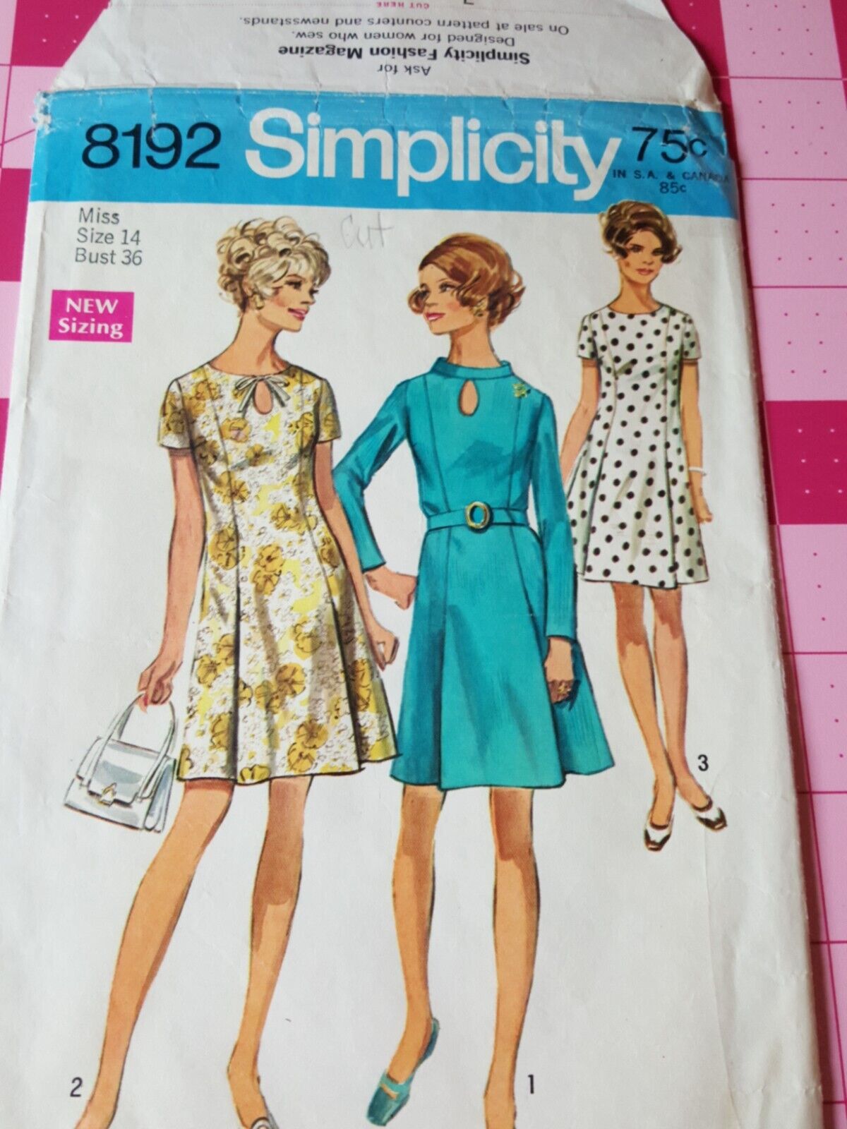 Vintage Simplicity Pattern 8192 Dress Keyhole Neck 1960\'s Size 14 CUT