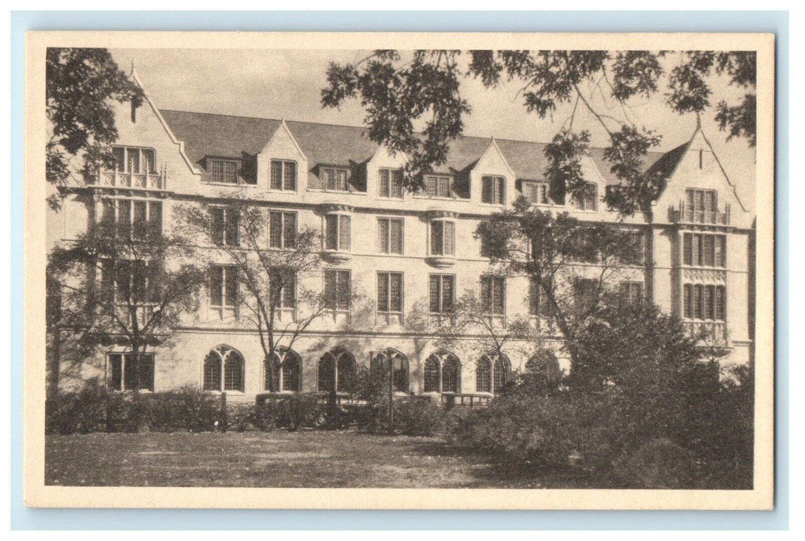 c1940's Graduate Building School Of Education University Of Chicago IL Postcard