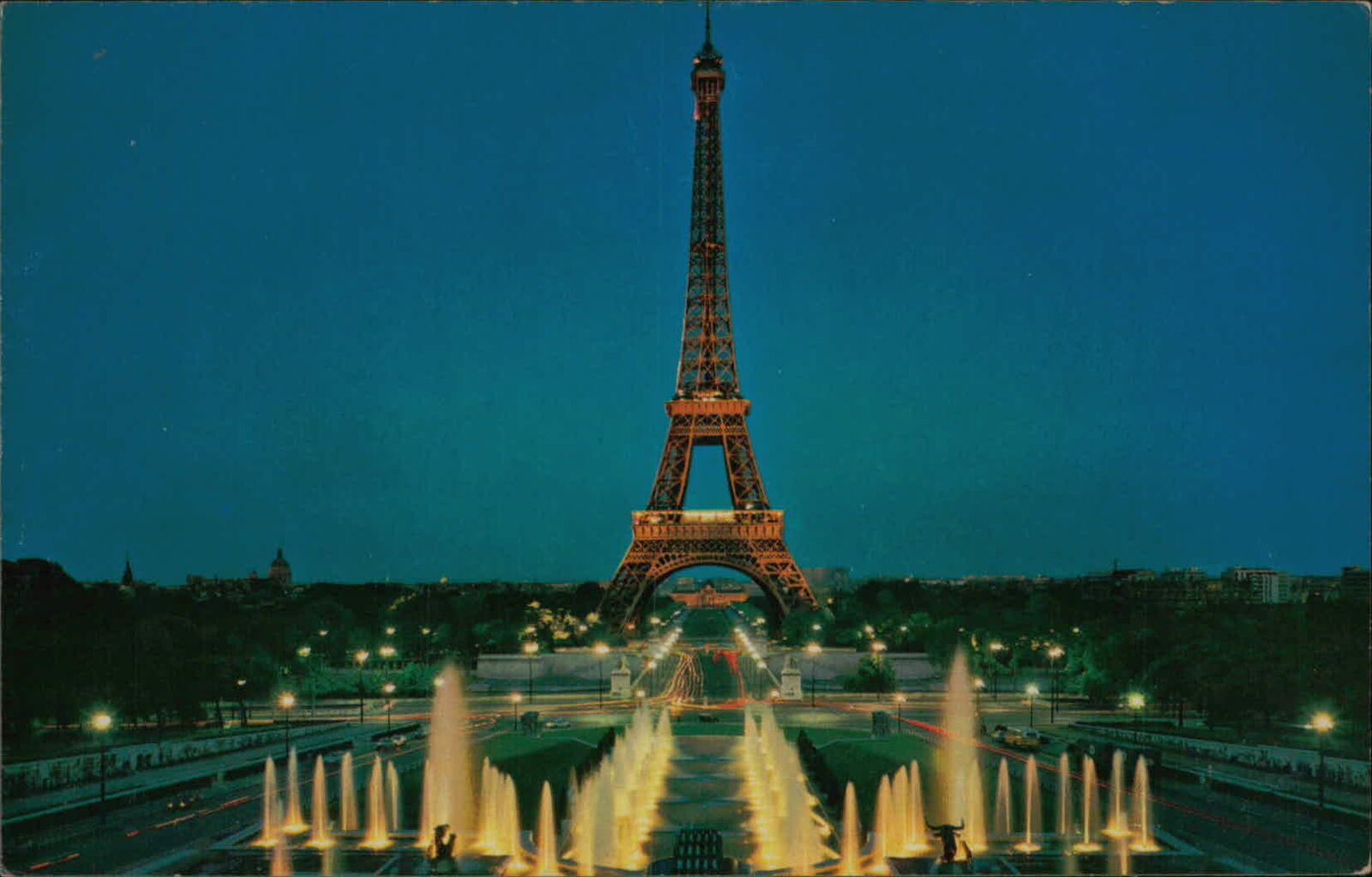 Postcard:  PARIS: The Eiffel Tower from the Trocadero