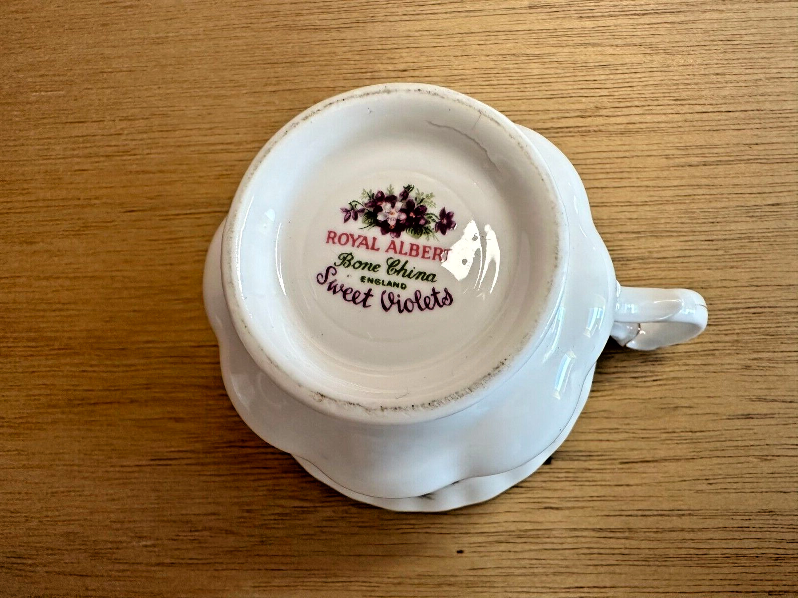 Royal Albert Tea Cup Sweet Violets Pattern Bone China England