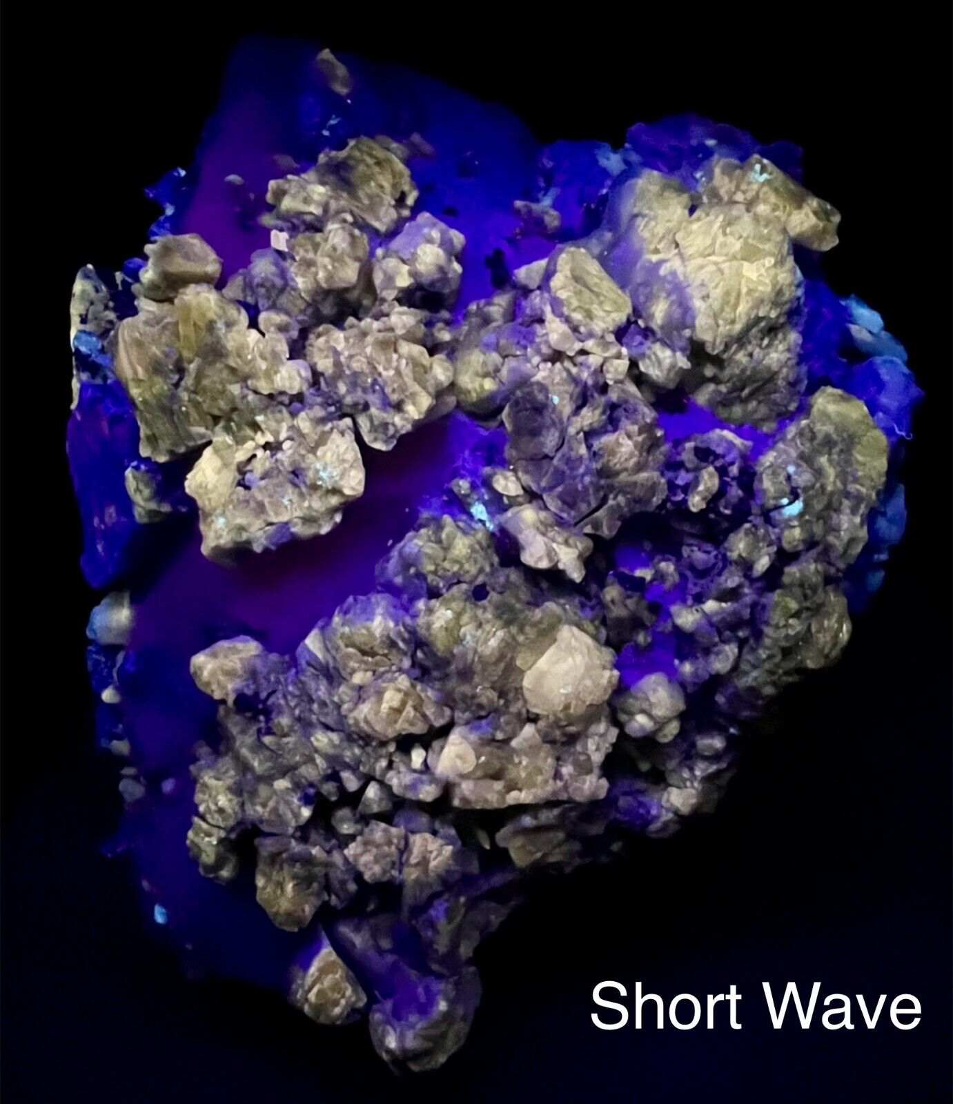 695 GM Rare F. P. T Blue Hackmanite Crystals, Phosphorescent Forsterite On Calci