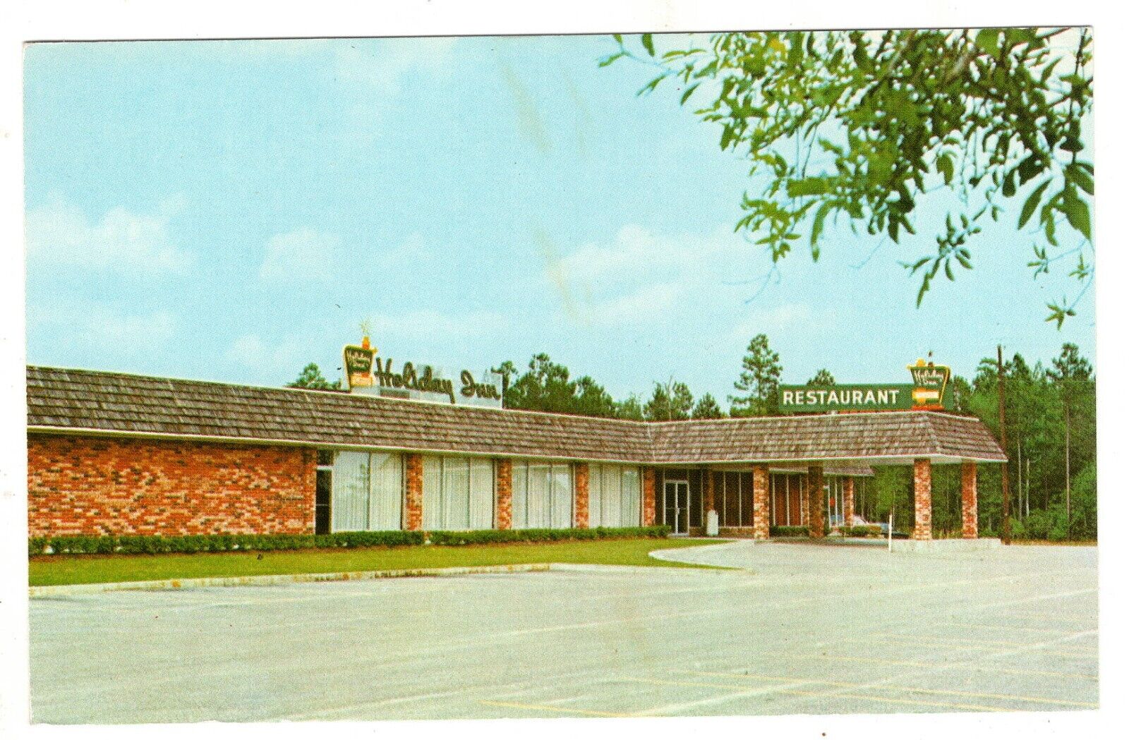 Walterboro SC Holiday Inn Pool Restaurant Color TV Vintage Postcard