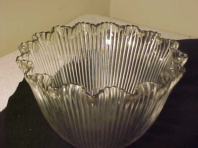 Vintage Wellington Ribbed Ruffled Glass Shade 2 1/4\