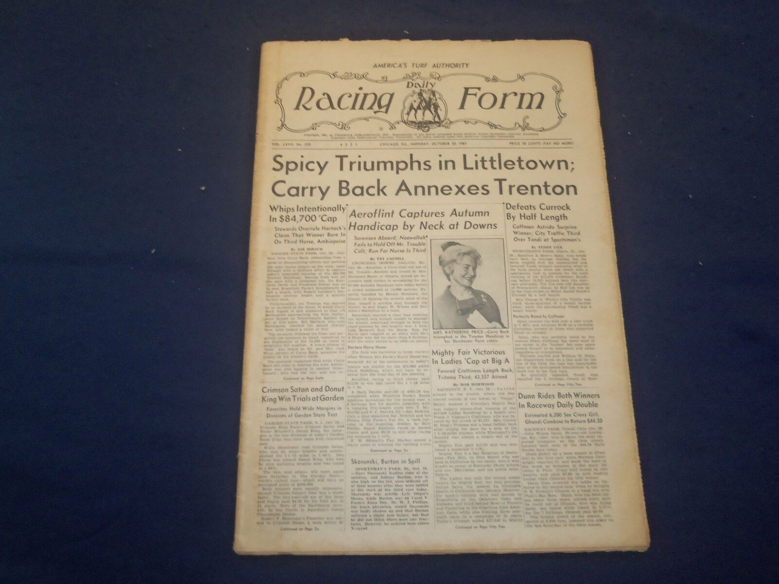 1961 OCTOBER 30 DAILY RACING FORM - CARRY BACK WINS TRENTON - NP 3200A
