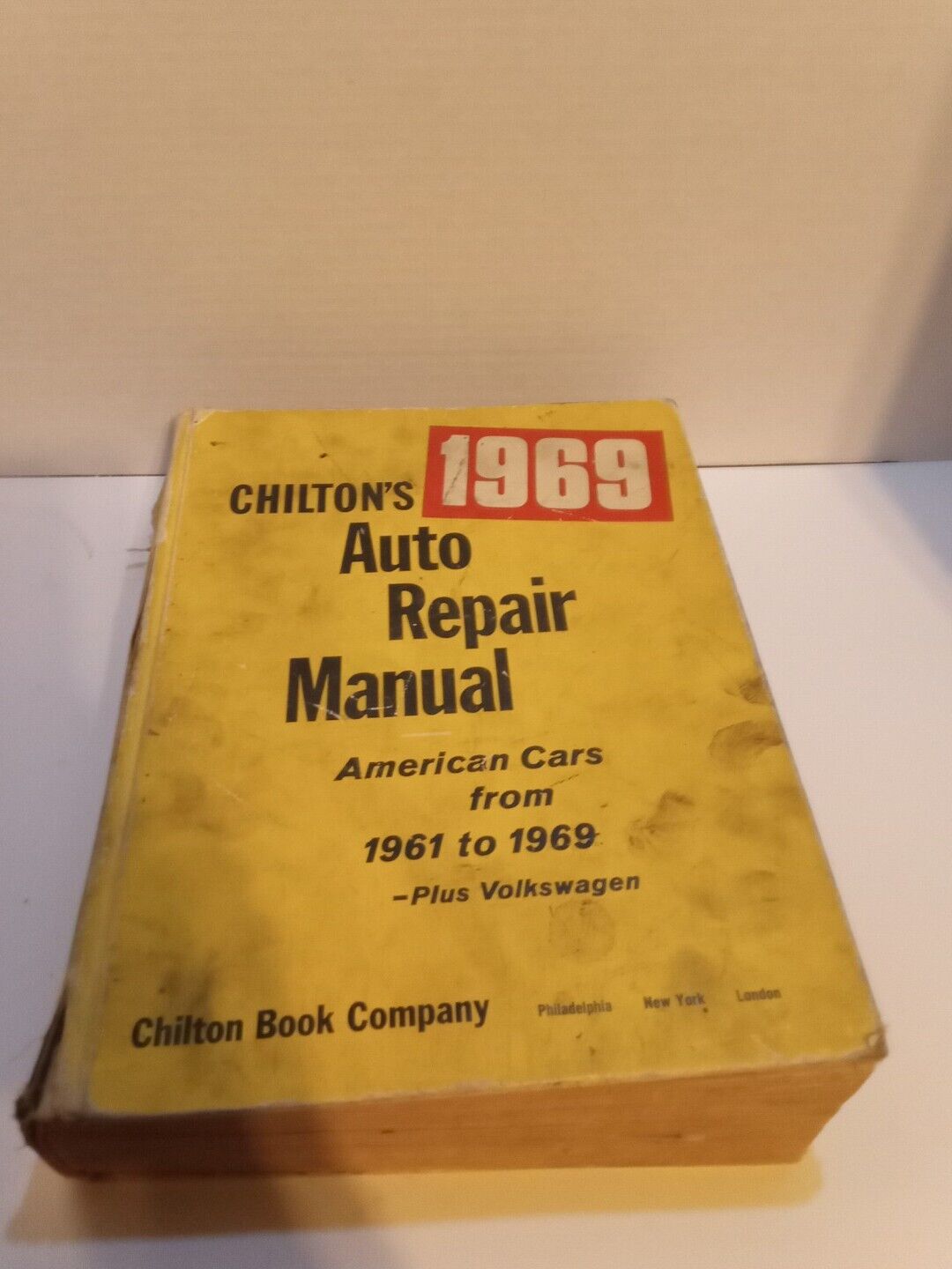 VINTAGE 1969 Chiltons Auto Repair Manual 1961-1969 American Cars & Volkswagen 