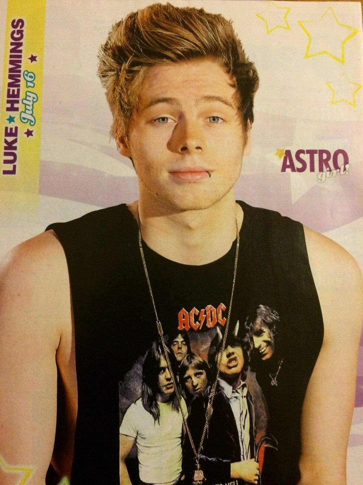5 Seconds of Summer, Luke Hemmings, Full Page Pinup, Five