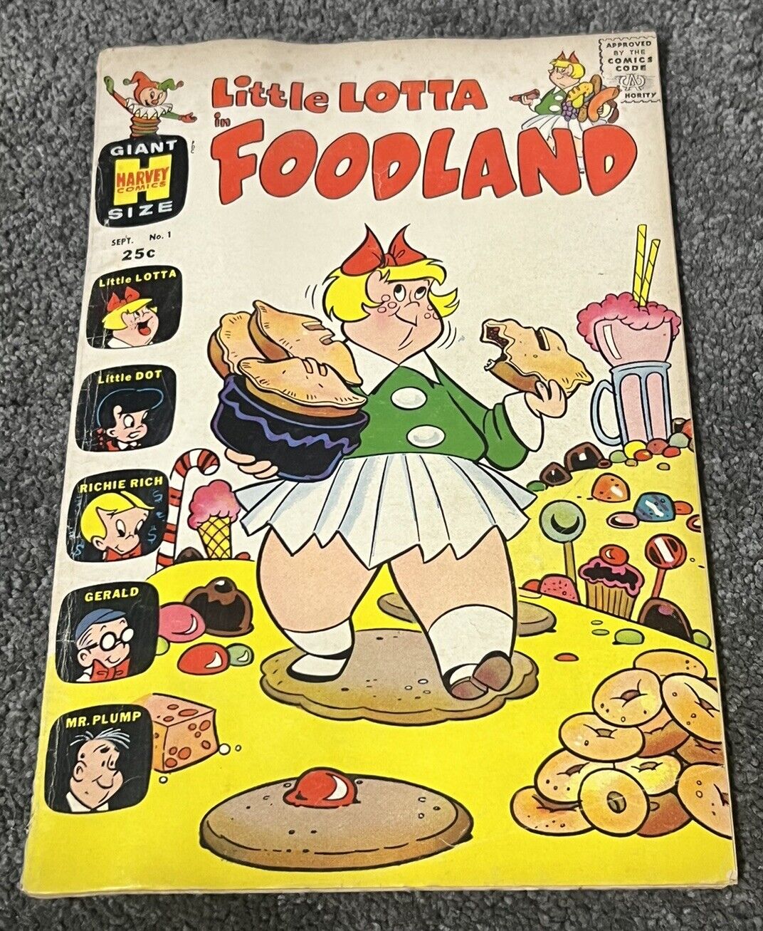 LITTLE LOTTA FOODLAND #1 1963 Harvey Giant Size Comic VG VERY GOOD