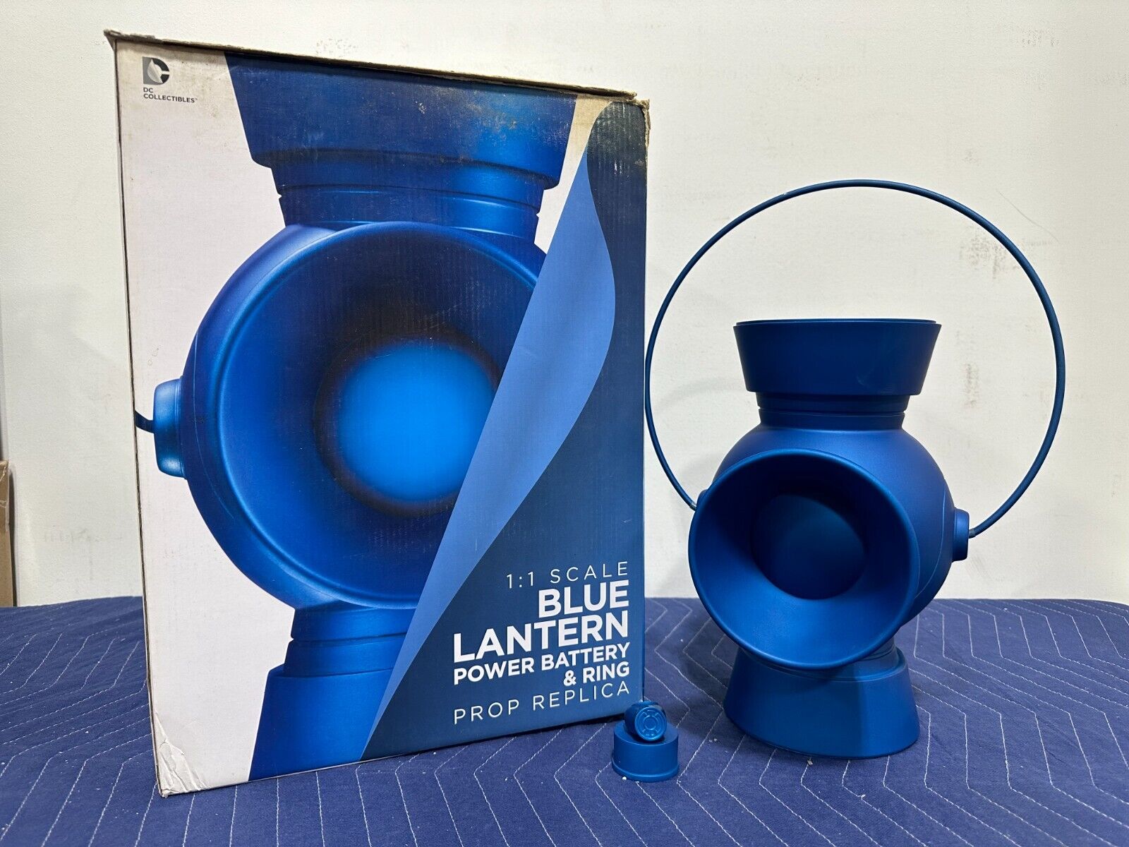 DC Collectibles Direct 1:1 Scale Blue Lantern Corps Prop Replica Lights Statue