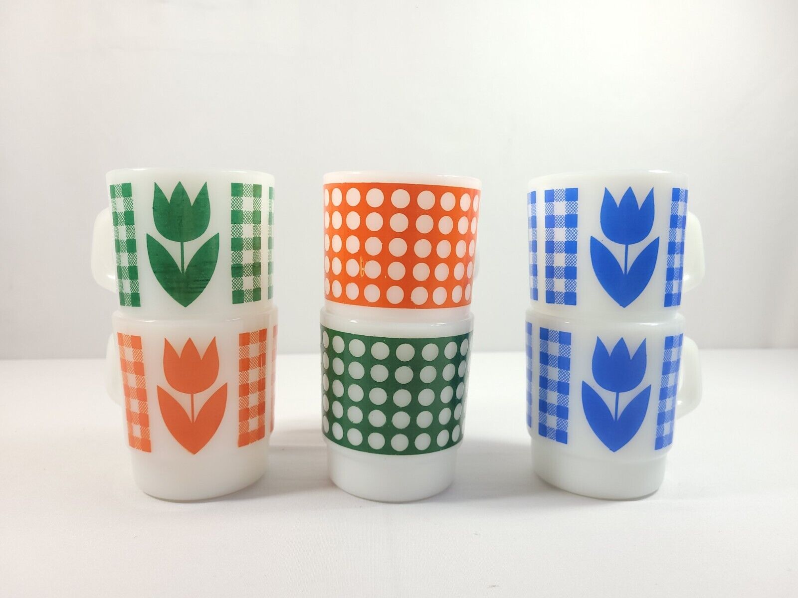 Vtg 1960\'s Set of 2 Termocrisa Milk Glass Mug, Tulips or Polka Dot, Made in USA