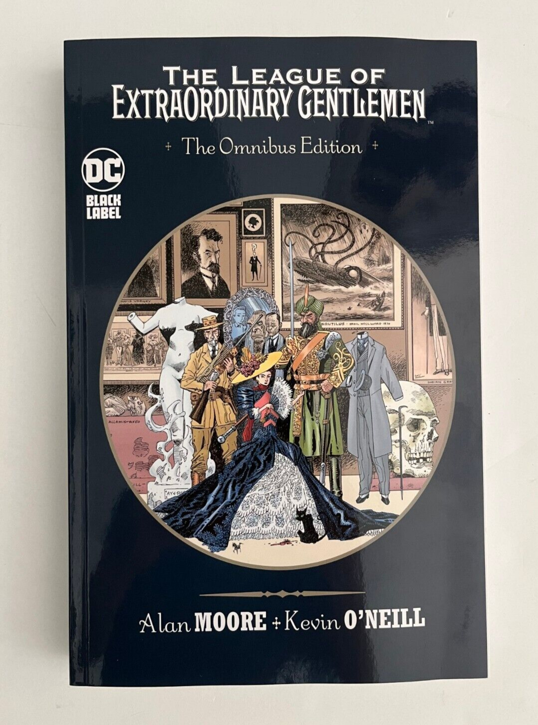 THE LEAGUE OF EXTRAORDINARY GENTLEMEN OMNIBUS EDITION TPB COLLECTS VOL 1 & 2