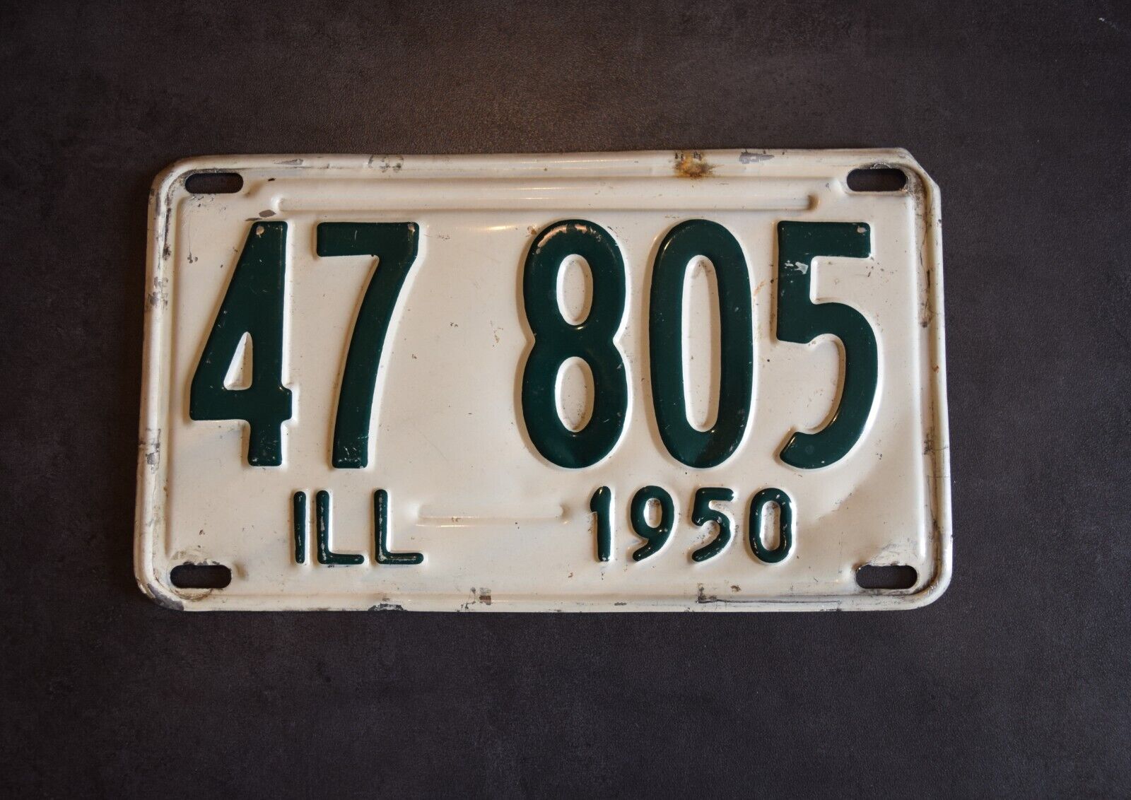 1950 Illinois License Plate Authentic Really Good Condition