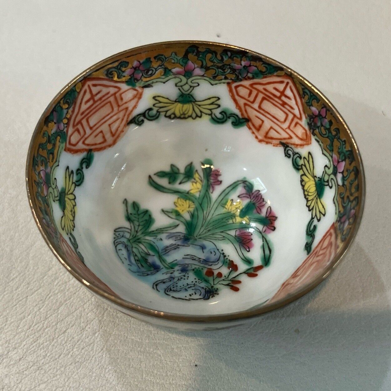 ANTIQUE CHINOISERIE CHINESE FAMILLE ROSE? MEDALLION Tiny Porcelain Bowl 2”