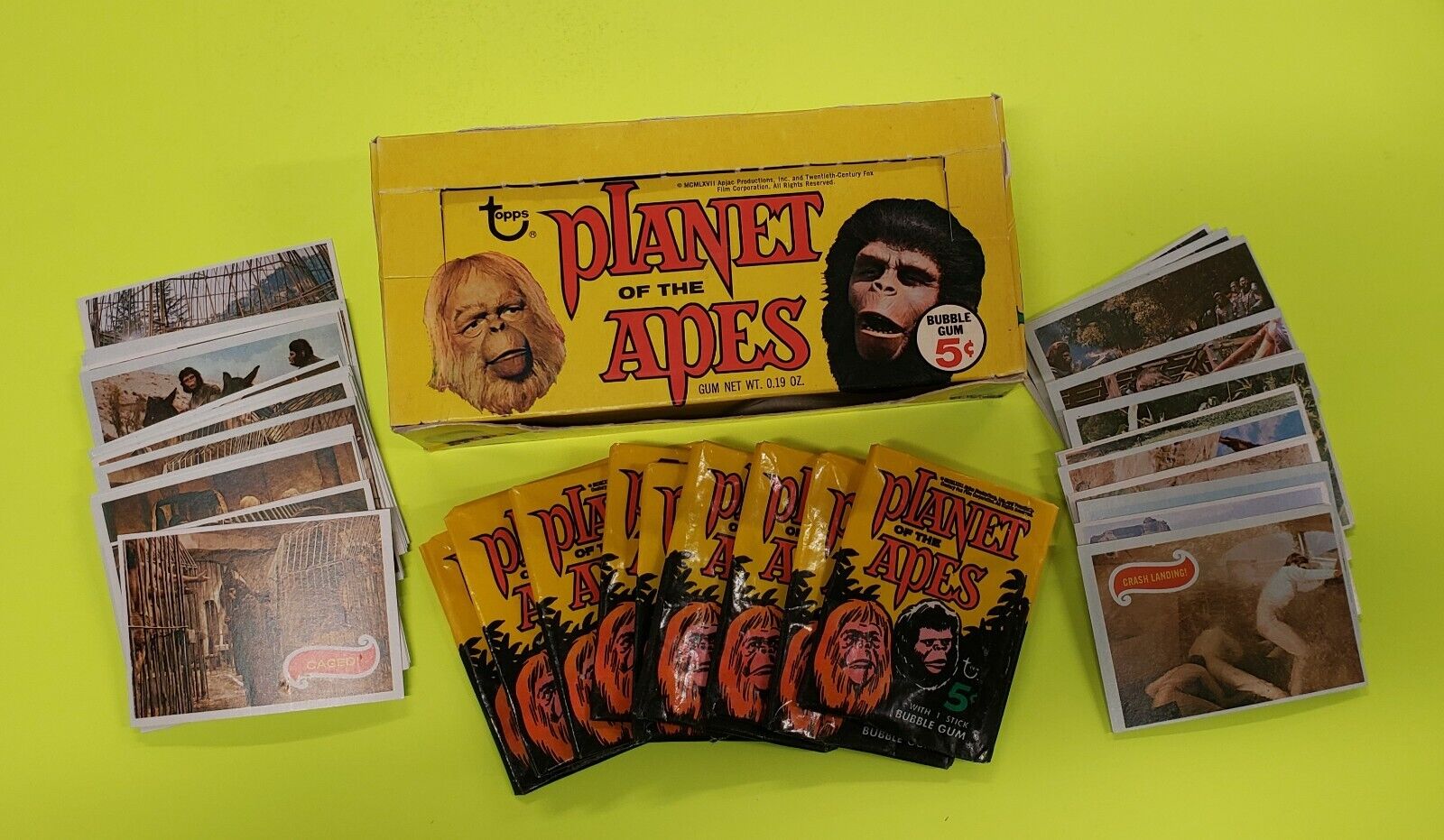 1969 Planet of the Apes Complete Set, Empty Wrappers, Display Box Vintage Topps