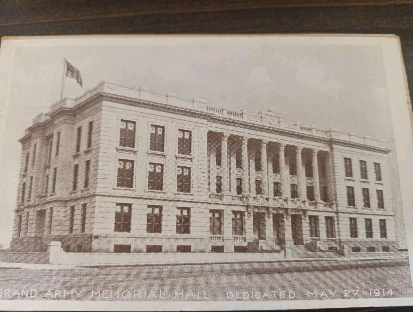 Grand Army Memorial Hall Topeka Kansas vintage postcard a68