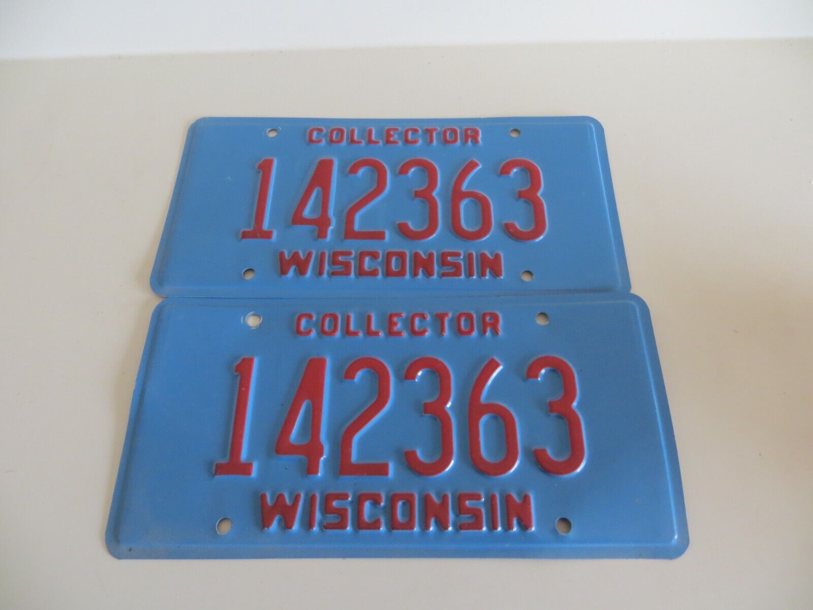 Wisconsin Collector License Plate Pair Vintage Anique Tag 142363 Rare Excellent