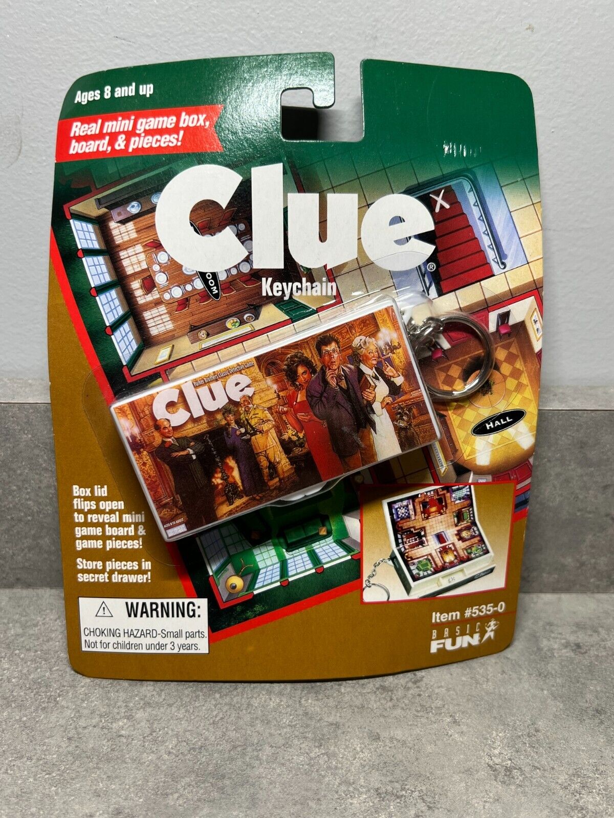 Basic Fun Clue GAME KEYCHAIN #535-0 Sealed NEW Mini Game
