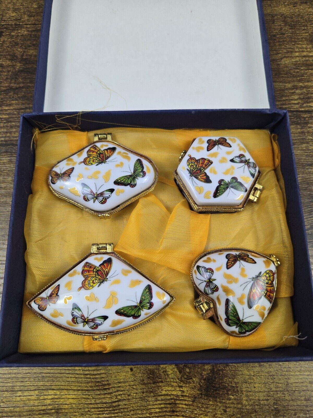 Vintage Miniature Trinket box set of 4 Oriental Floral pattern In Box