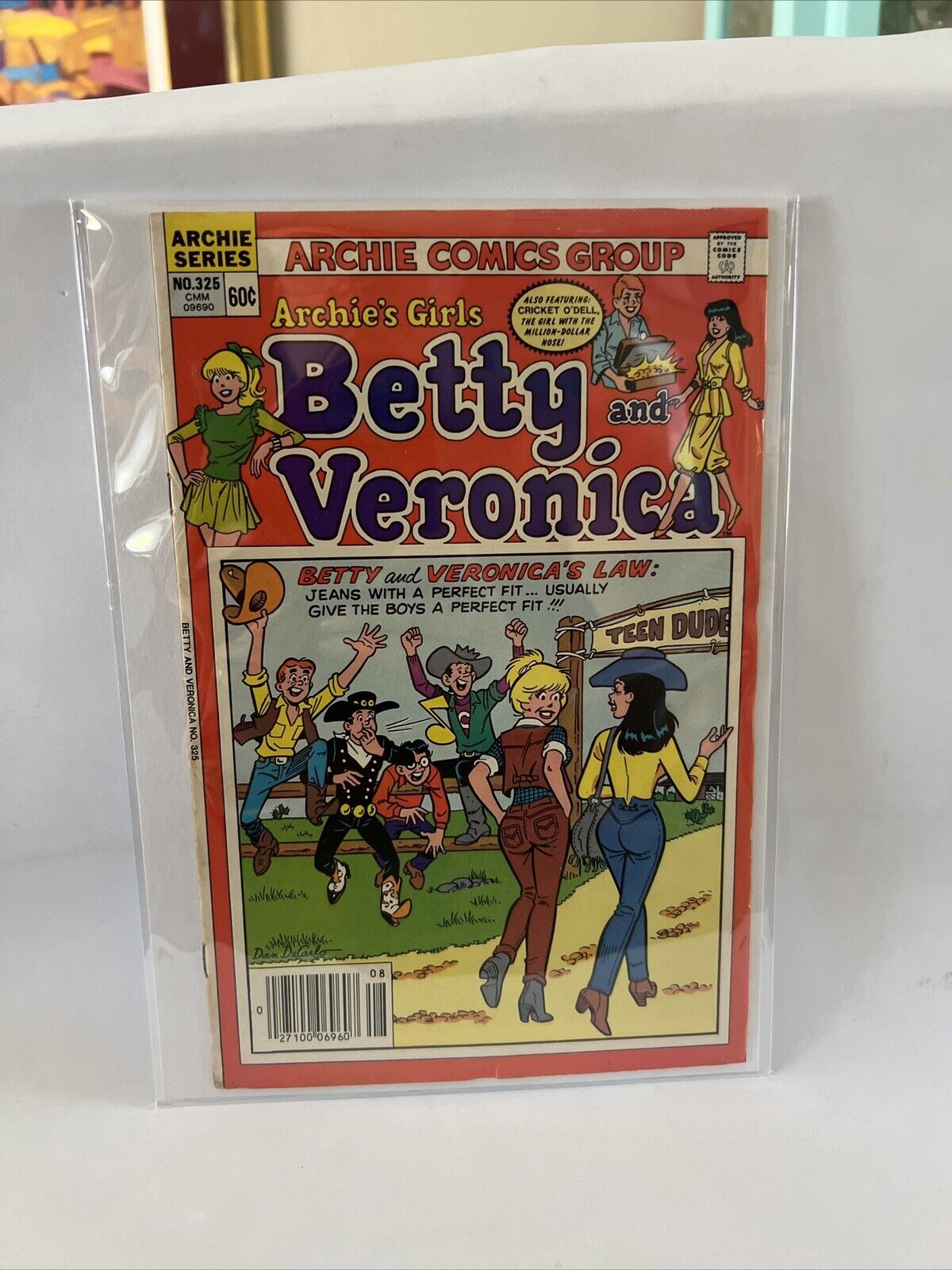 Archie\'s Girls Betty And Veronica 325 GGA Innuendo