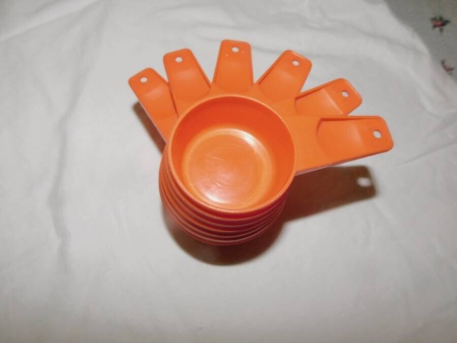 Vintage Tupperware 6 Pc Orange 70\'s Measuring Cup Set