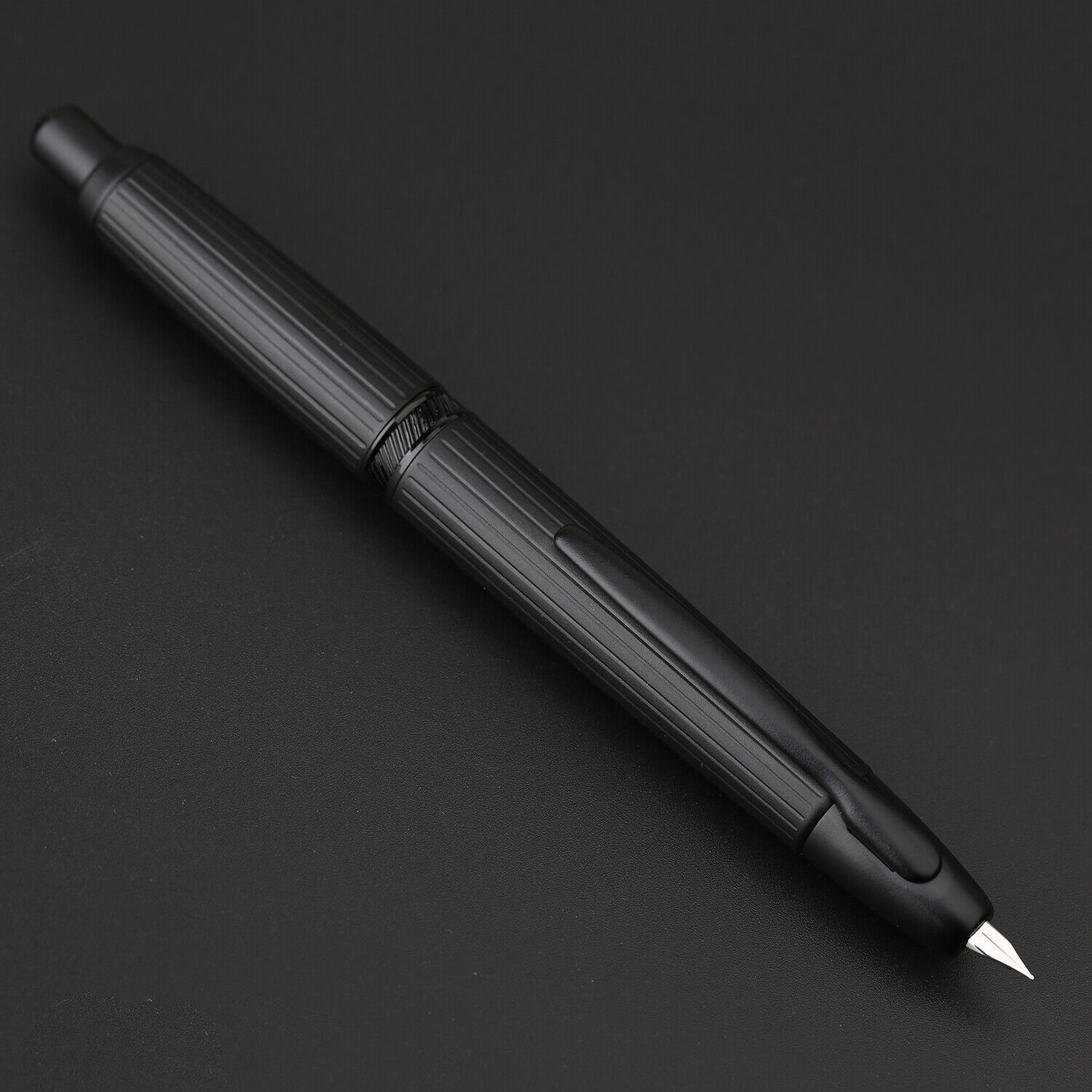 Majohn A1 Retractable Press Fountain Pen, Matte Black Metal Ink Pen & Converter