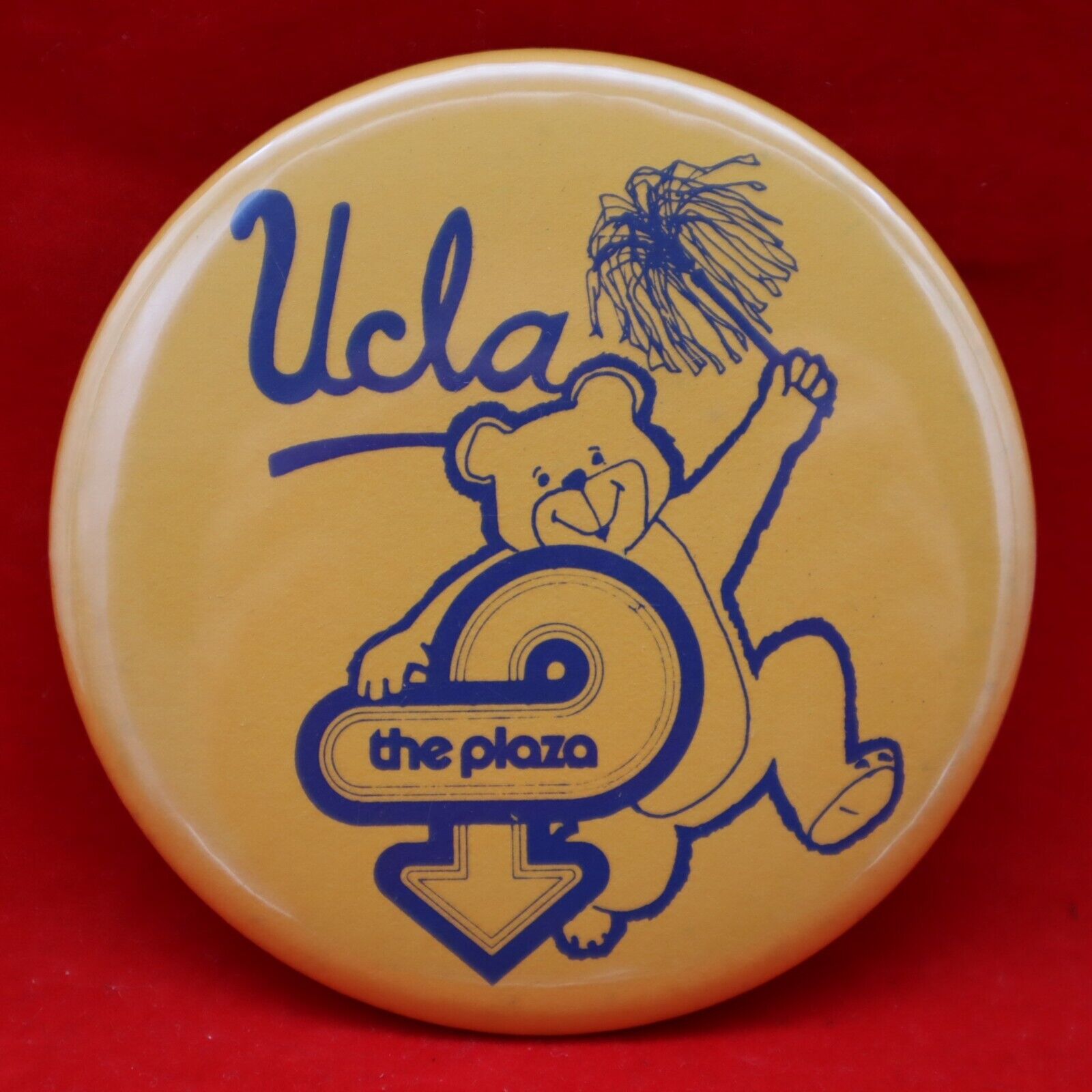 Vintage 1970s UCLA THE PLAZA Univ Calif Los Angeles Basketball 3\