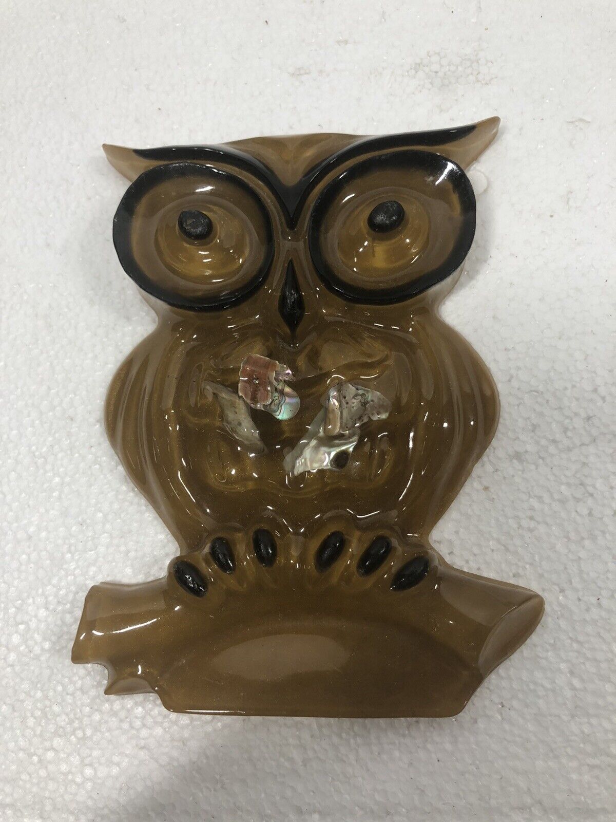 Vtg 60s 70s Butterscotch Lucite Resin Owl W/ Abalone Wall hanging 4.5\
