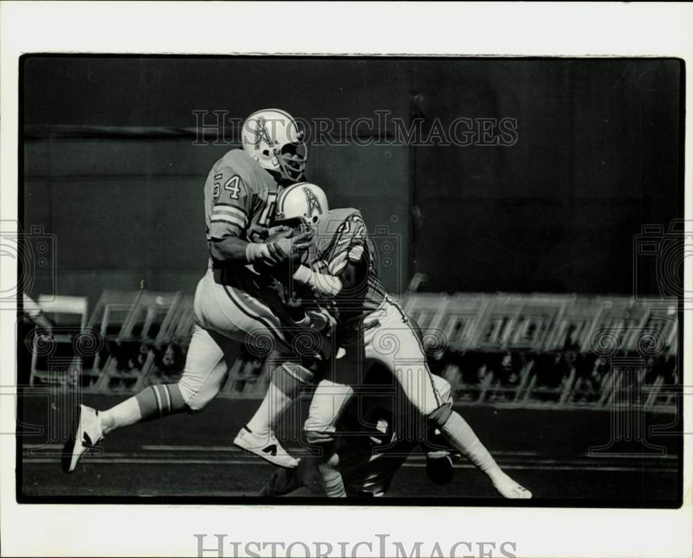 1979 Press Photo Two Houston Oilers Football Players Collide After Interception