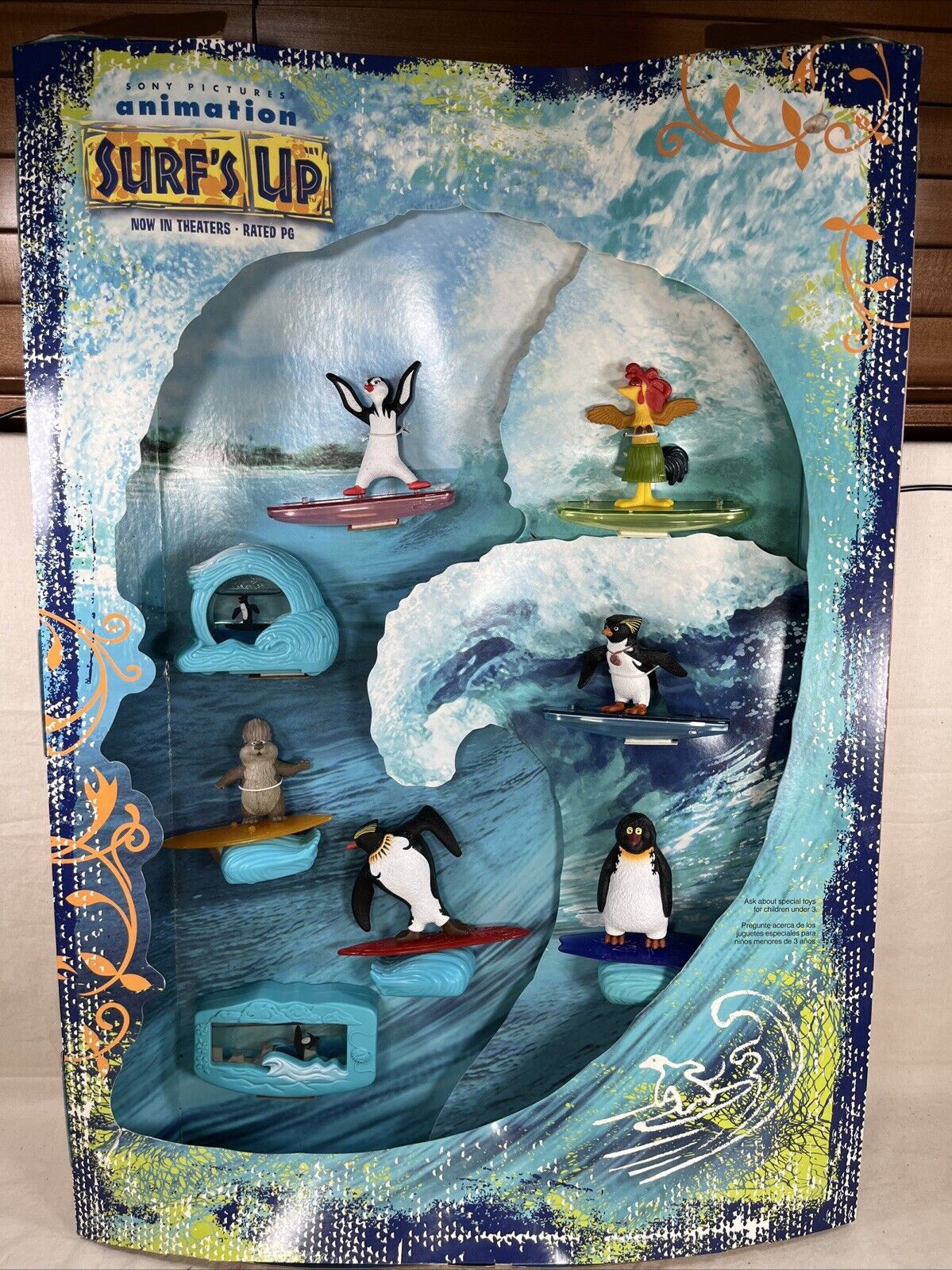 McDonald\'s 2007 Happy Meal Toys Store Display Surf’s Up Movie w/Eight Figurines