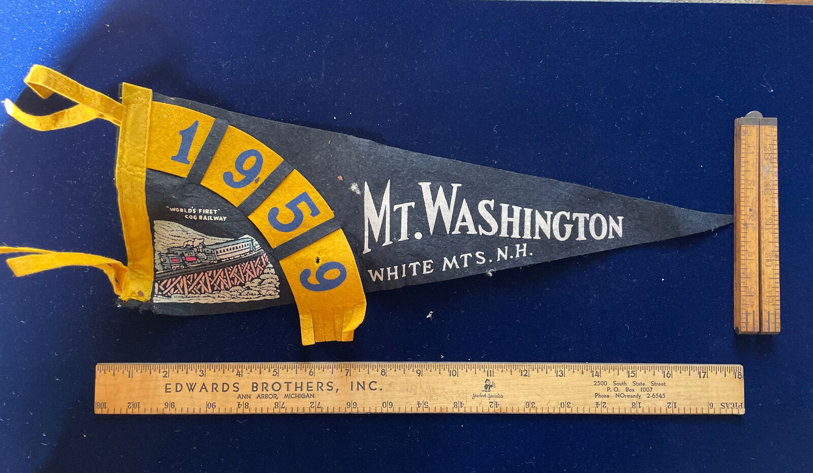 Vintage Pennant Mt. Washington White MTS. N.H. 1959 First Cog Railway 17.5” L