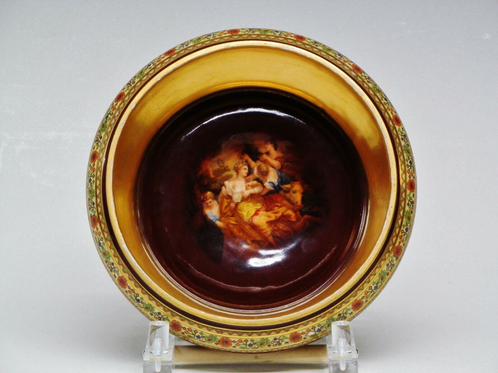 Vintage Bowl Carlsbad Fine Porcelain From Czechoslovakia. 8 3/4\
