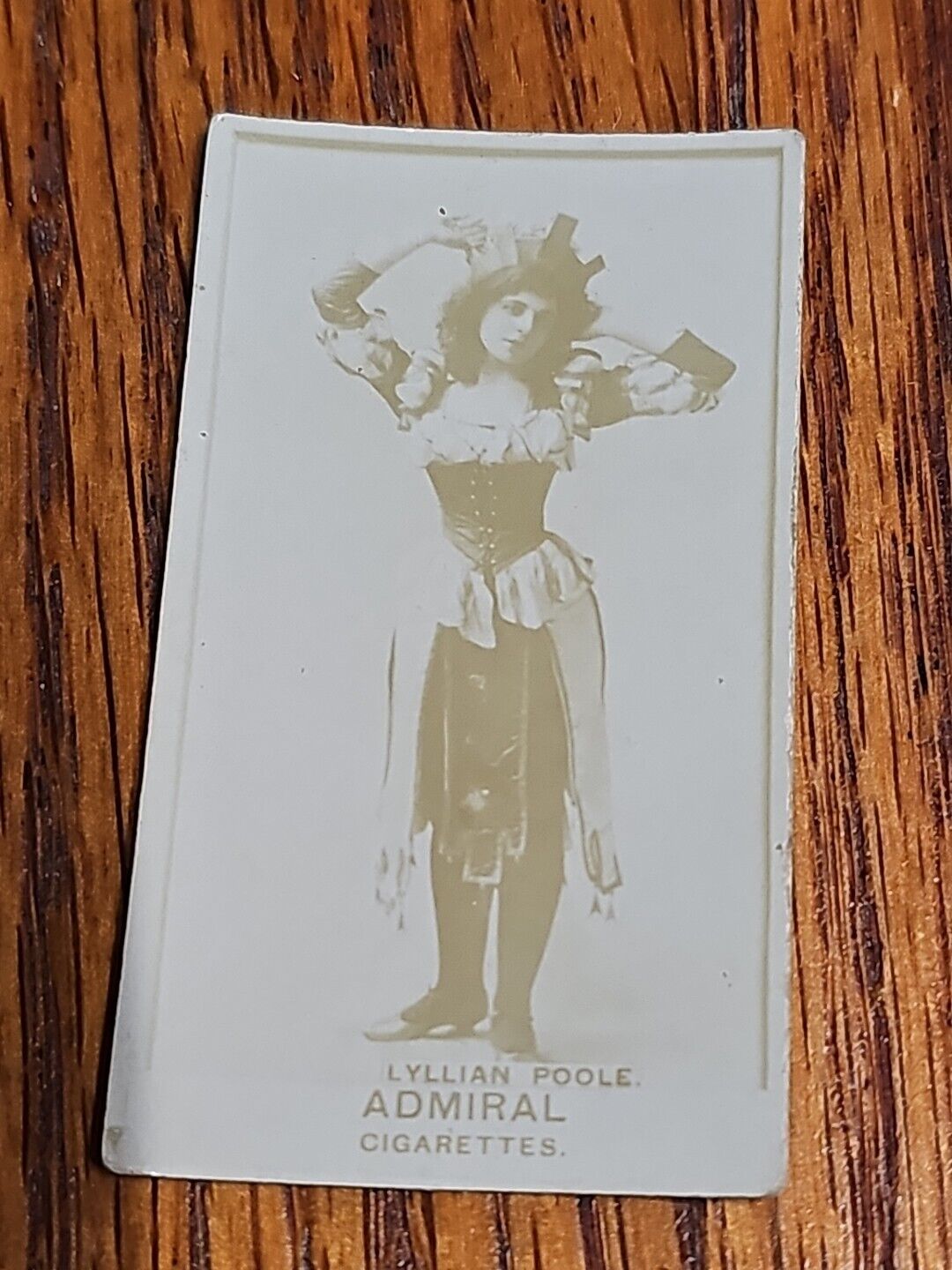 1895-1898 Admiral Cigarrette N392 Card Actress LYLLIAN POOLE 1 1/2 x 2 1/2