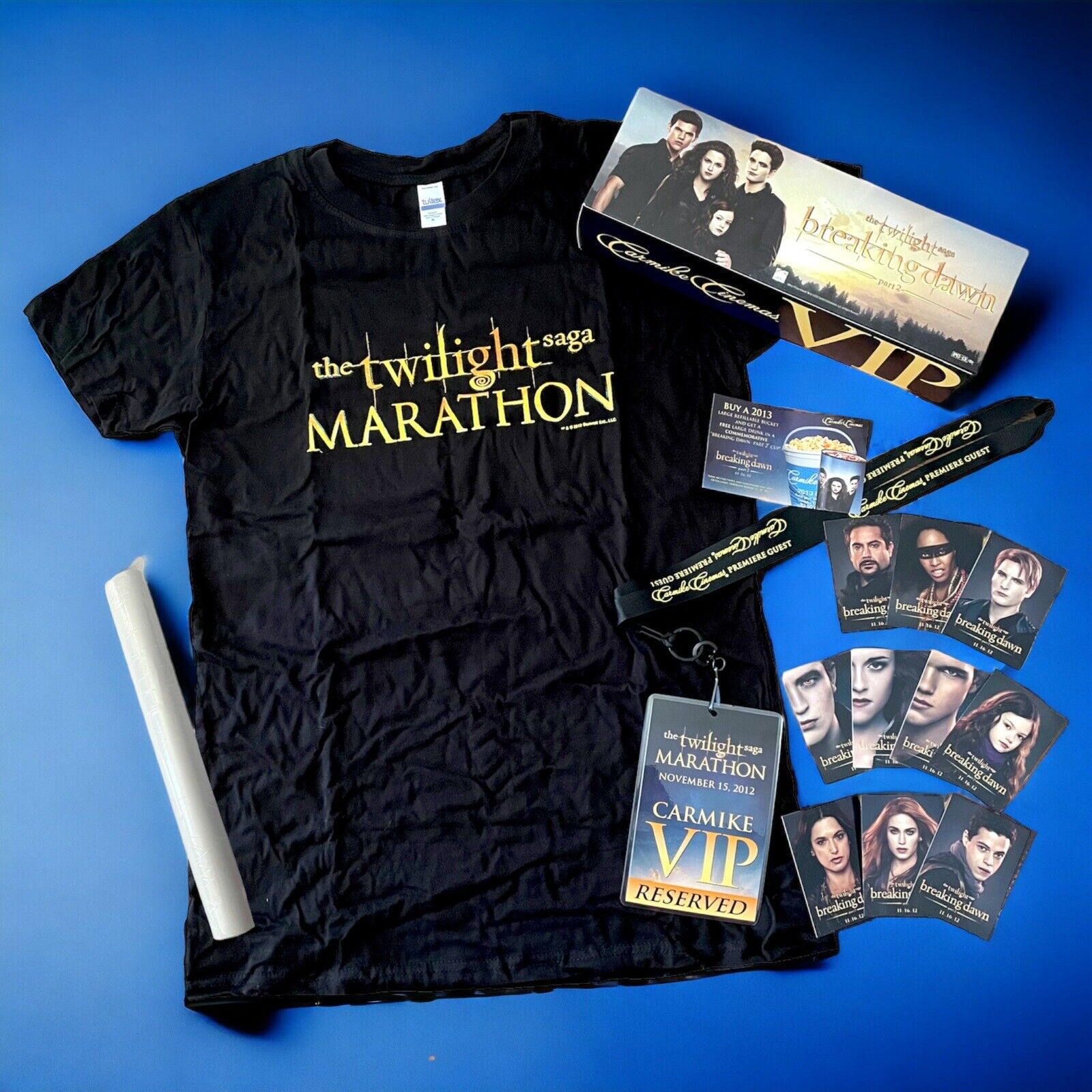 The Twilight Saga Marathon Collector’s Box - Shirt Poster Lanyard Badge & Cards