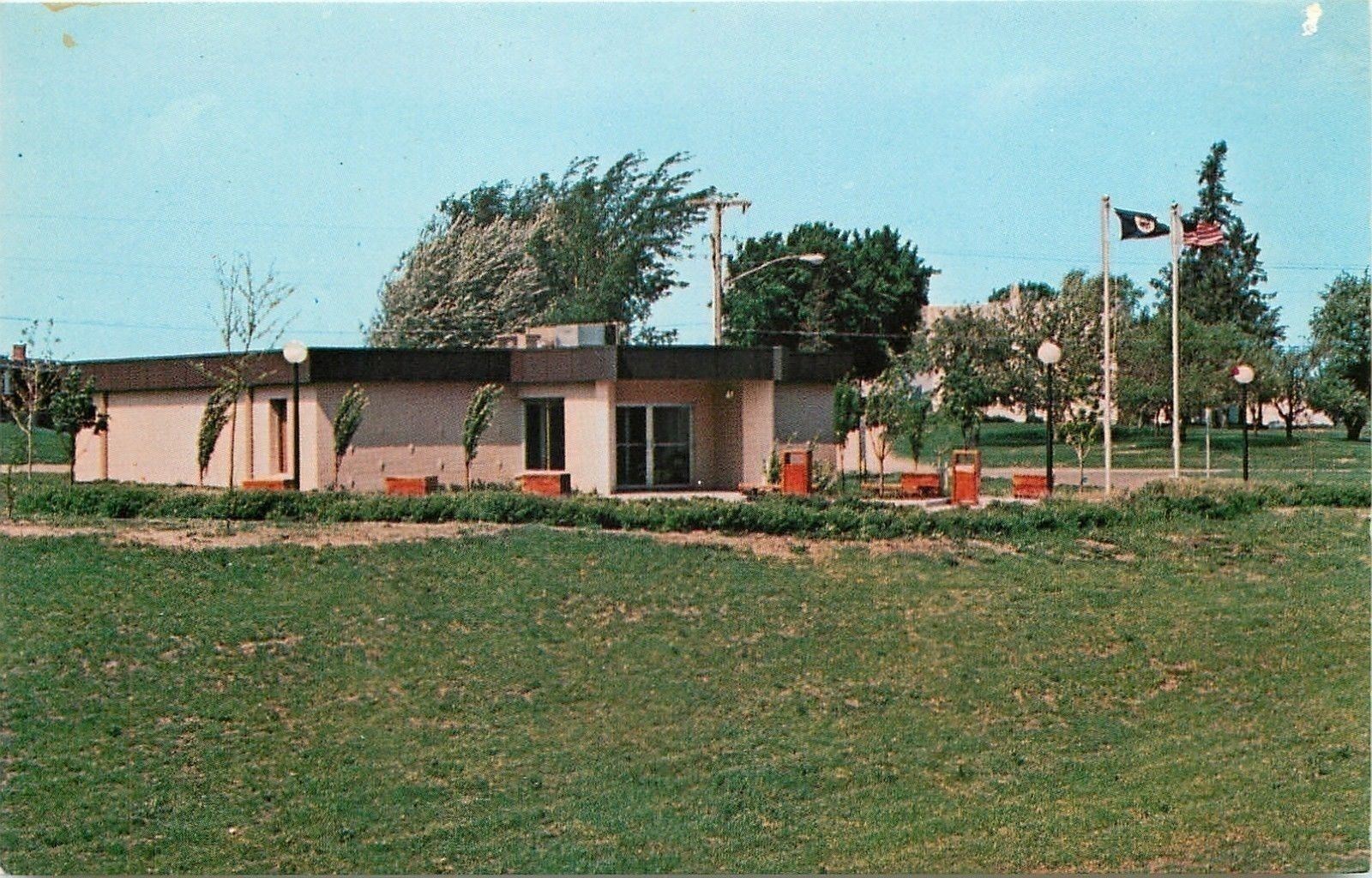 Sauk Centre Minnesota~Sinclair Lewis Interpretive Center~1960s Postcard