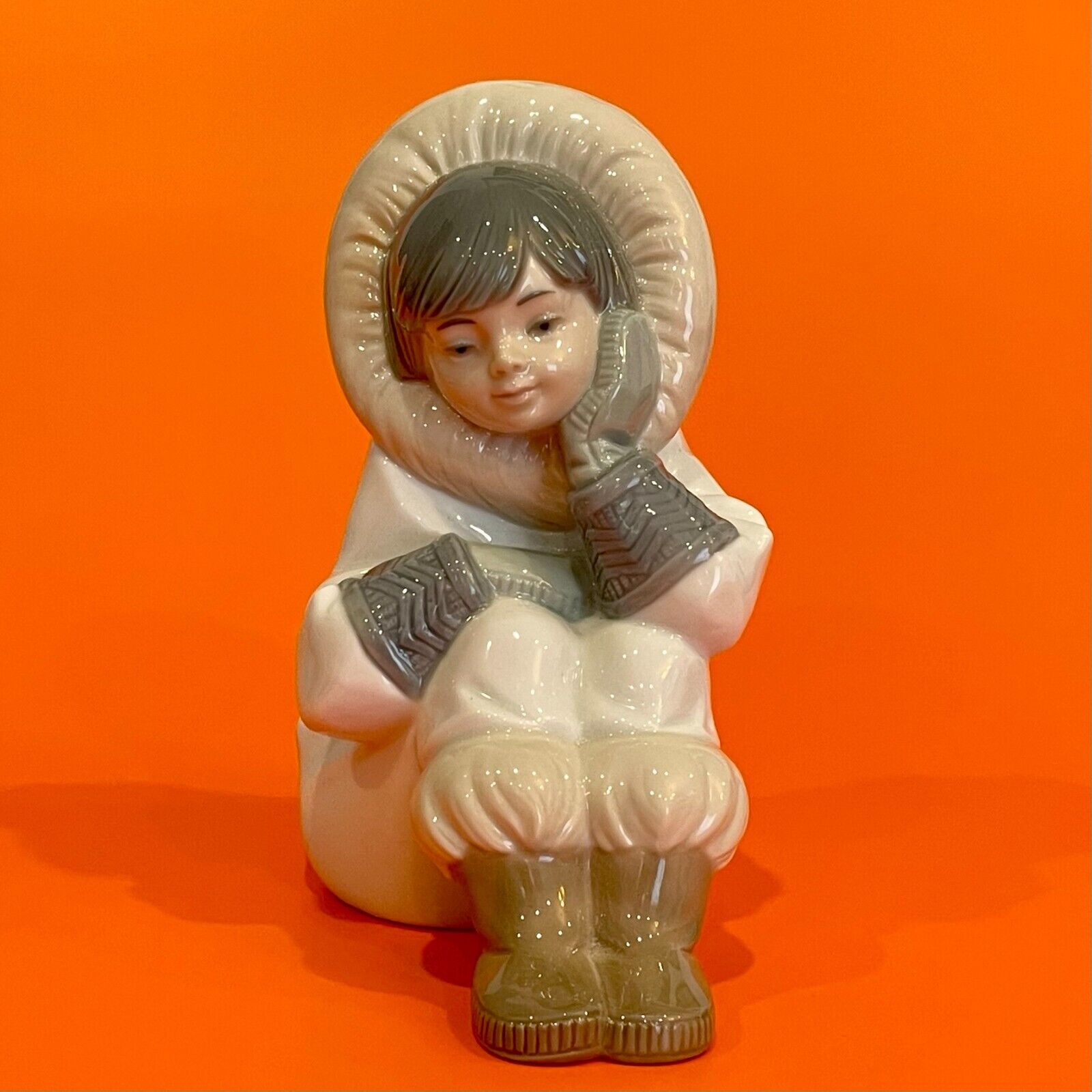 Nao by Lladro Arctic Dreams Porcelain Eskimo Child Figure Figurine Model #1397