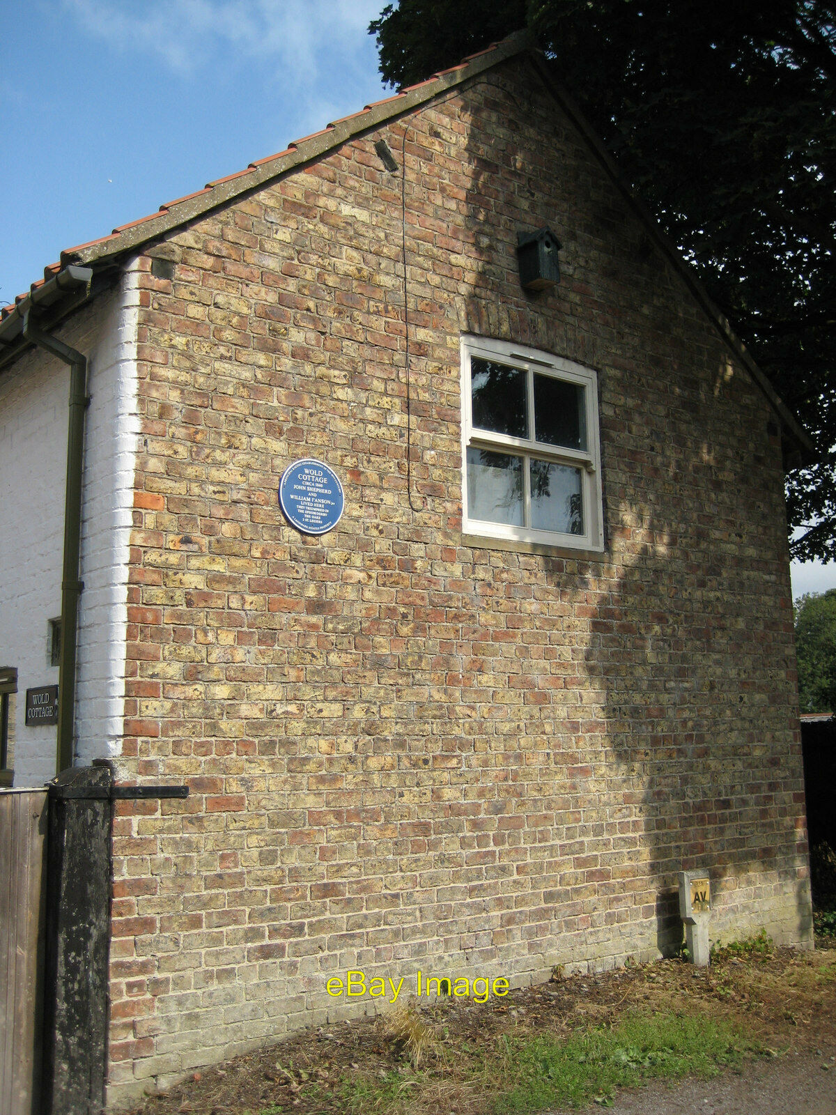 Photo 12x8 Cottage with blue plaque Wold Cottage circa 1840 home to two su c2013