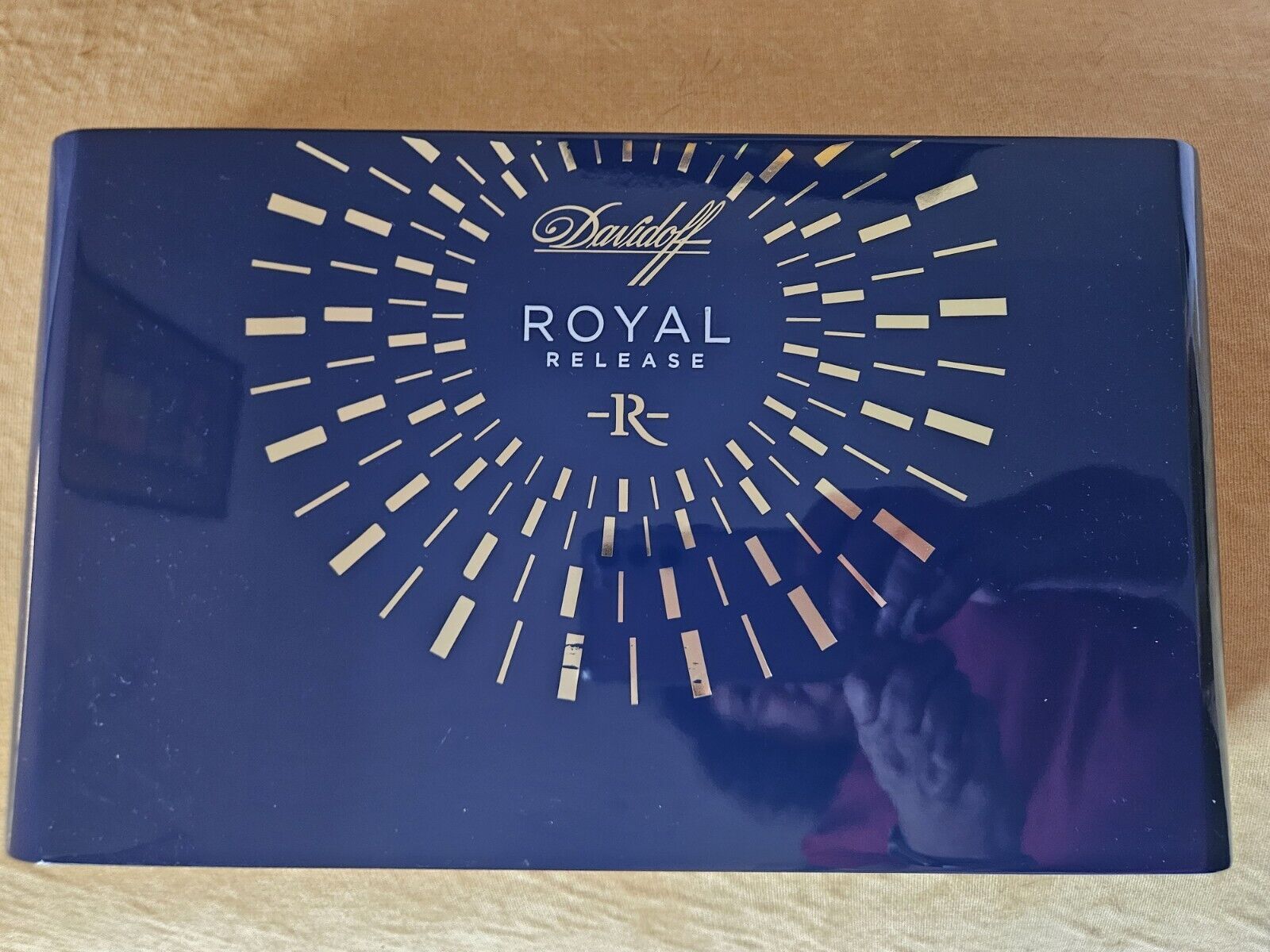 Davidoff Royal Release Robusto Cigar Box