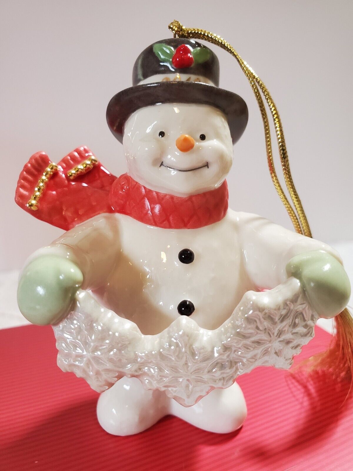Lenox 2010 Annual Snowy Garland Snowman Christmas Holidays Ornament